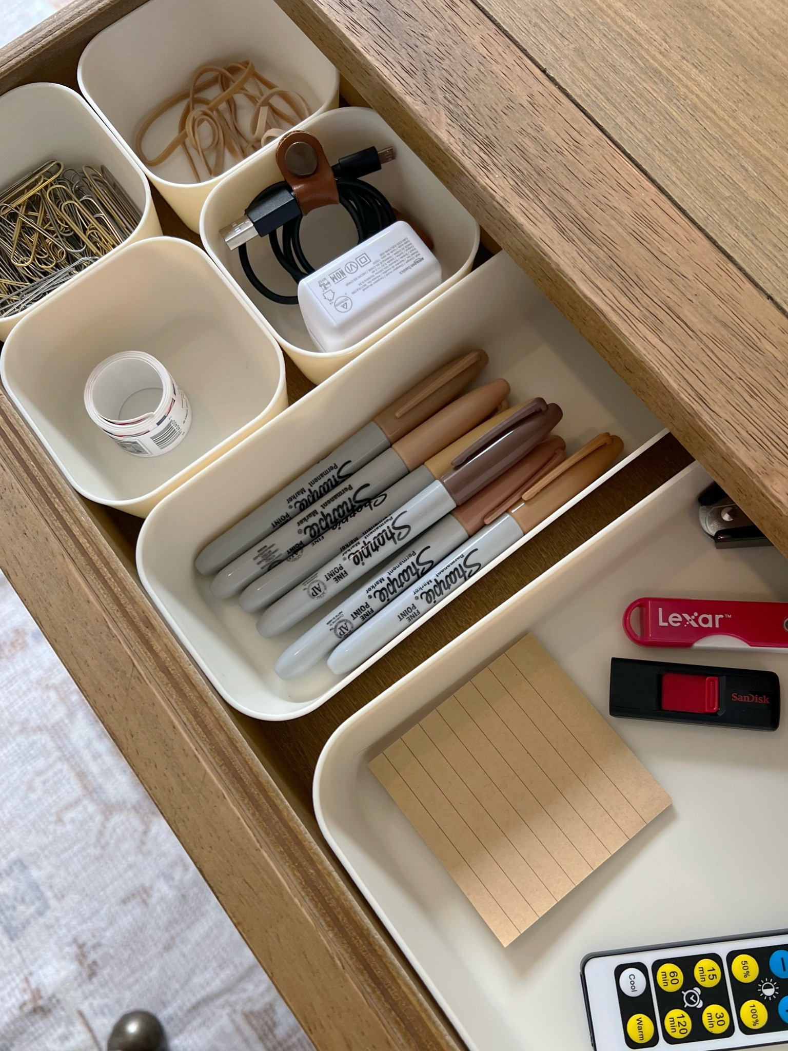 Office decor, home decor, home office, office supplies, neutral decor, organize, desk drawer organization 


#amazon #target #homeoffice #officedecor #organization #officeorganization 

#LTKhome