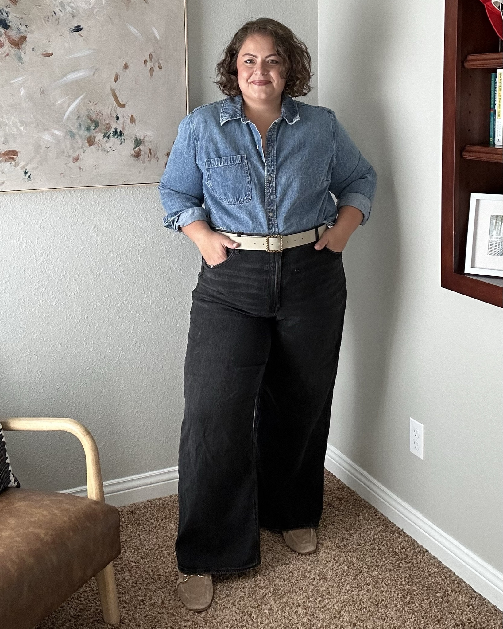 Need family photoshoot outfit ideas? Here’s some simple inspo to keep everyone looking great together! 

✨ Mix neutrals with a pop of color  
✨ Stick to a simple color palette  
✨ Add textures like knits or denim for depth  

bust 44  //  waist 39  //  hips 54 

#LTKMidsize #LTKPlusSize #LTKStyleTip