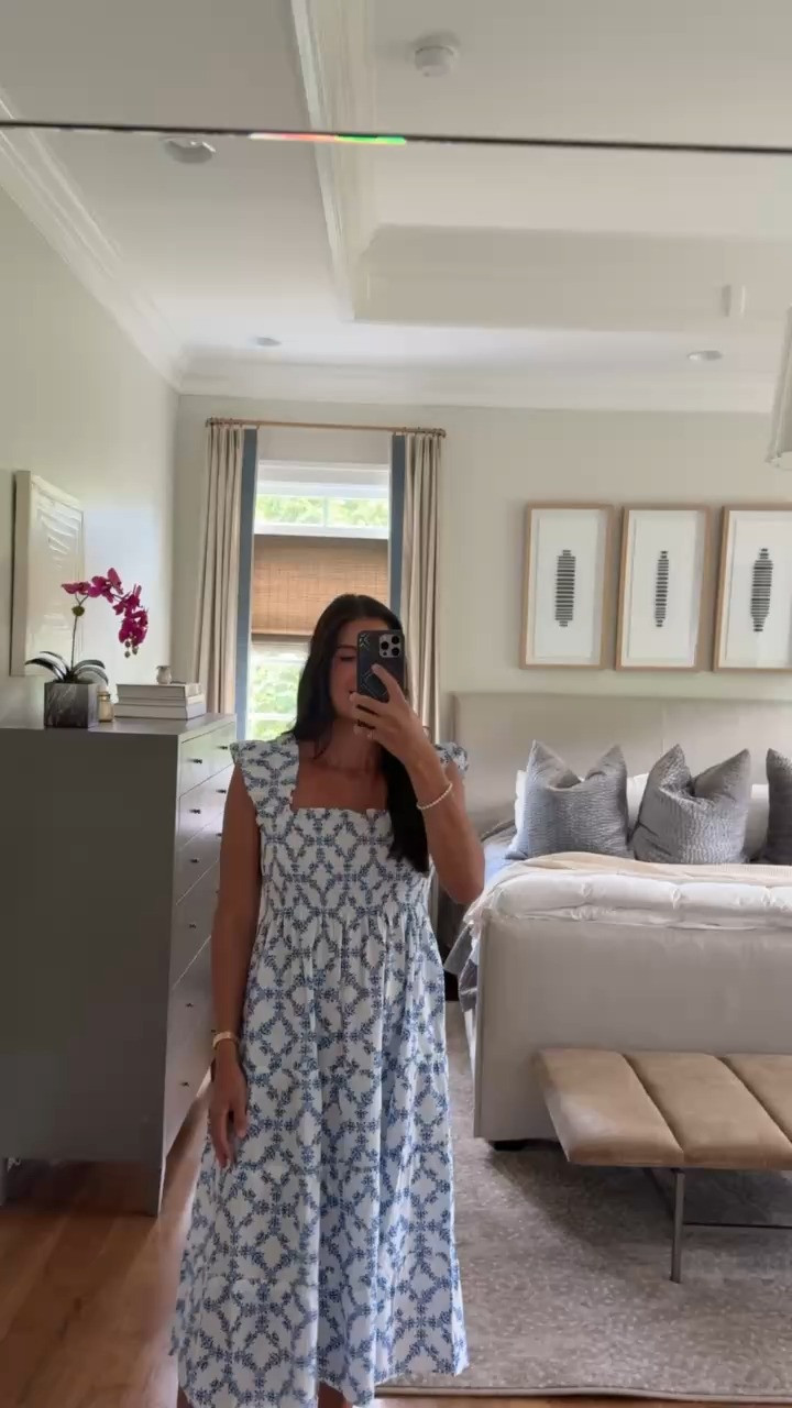 Can’t stop wearing these hill house dresses!!

TTS: M

Midi dress, summer dress, wedding guest dress, vacation dress, patterned dress, Grace white

#LTKmomlife #LTKSeasonal #LTKgrwm