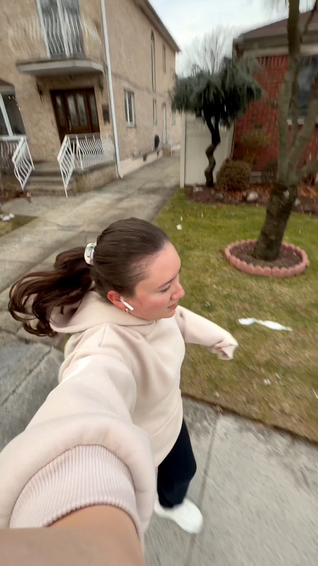 Go for a run with me 🏃🏽‍♀️‍➡️🏃🏽‍♀️‍➡️

#LTKfitnessgoals #LTKActive #LTKdayinmylife