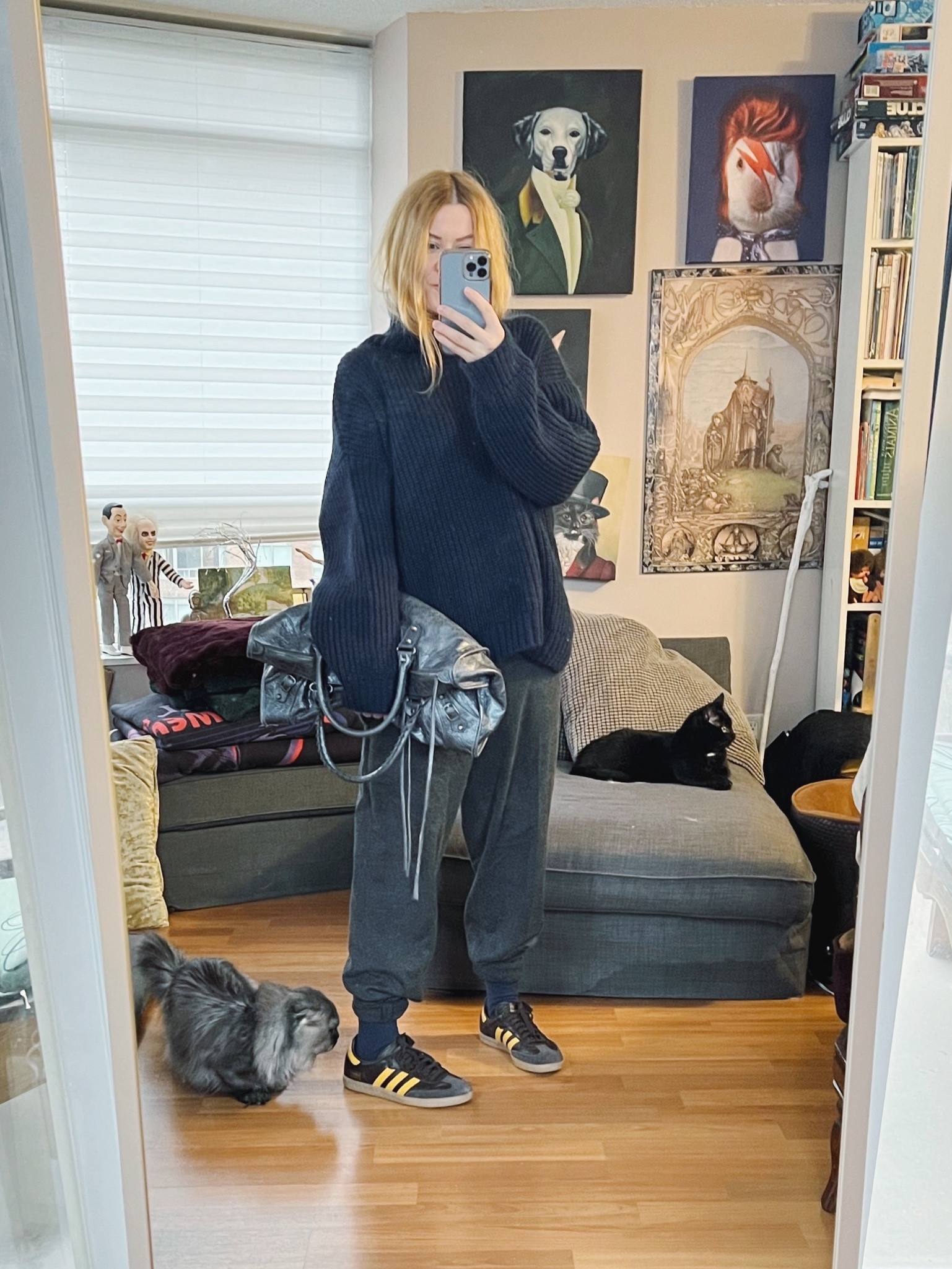 Cuffing my pants like it’s the 80s/early 90s. Toodleman digs the sneakers.
Bag secondhand. 
.  
#winterlook  #torontostylist #StyleOver40 #90svintage  #balenciaga #secondhandFind #fashionstylist #slowfashion #adidassamba #FashionOver40  #MumStyle #genX #genXStyle #shopSecondhand #genXInfluencer #genXblogger #secondhandDesigner #Over40Style #40PlusStyle #Stylish40


#LTKshoecrush #LTKstyletip #LTKover40