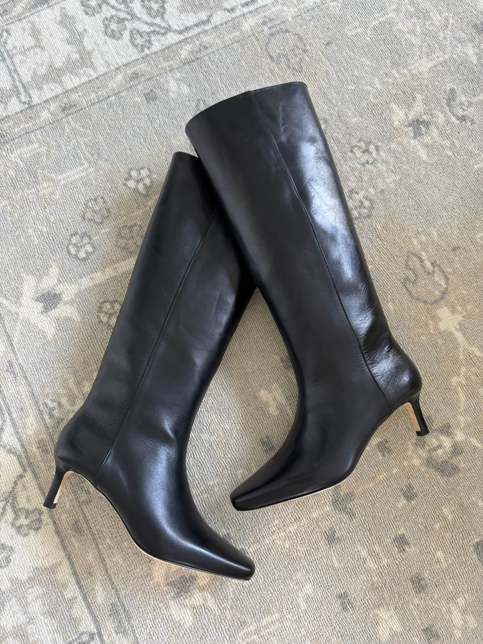 If you are looking for an elevated black knee high boot, I’ve found your pair in the Nordstrom anniversary sale. These would be pretty workwear or date night boots. Nsale finds // fall boots // dressy knee high boots // black knee high boots // workwear shoes 

#LTKShoeCrush #LTKSaleAlert #LTKSeasonal