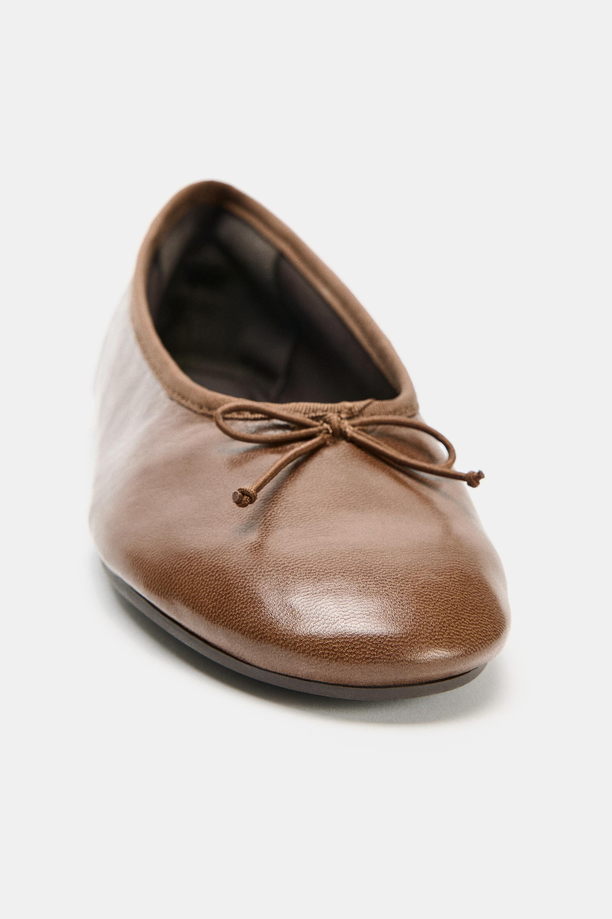 LEATHER BALLET FLATS WITH BOW | Zara UK