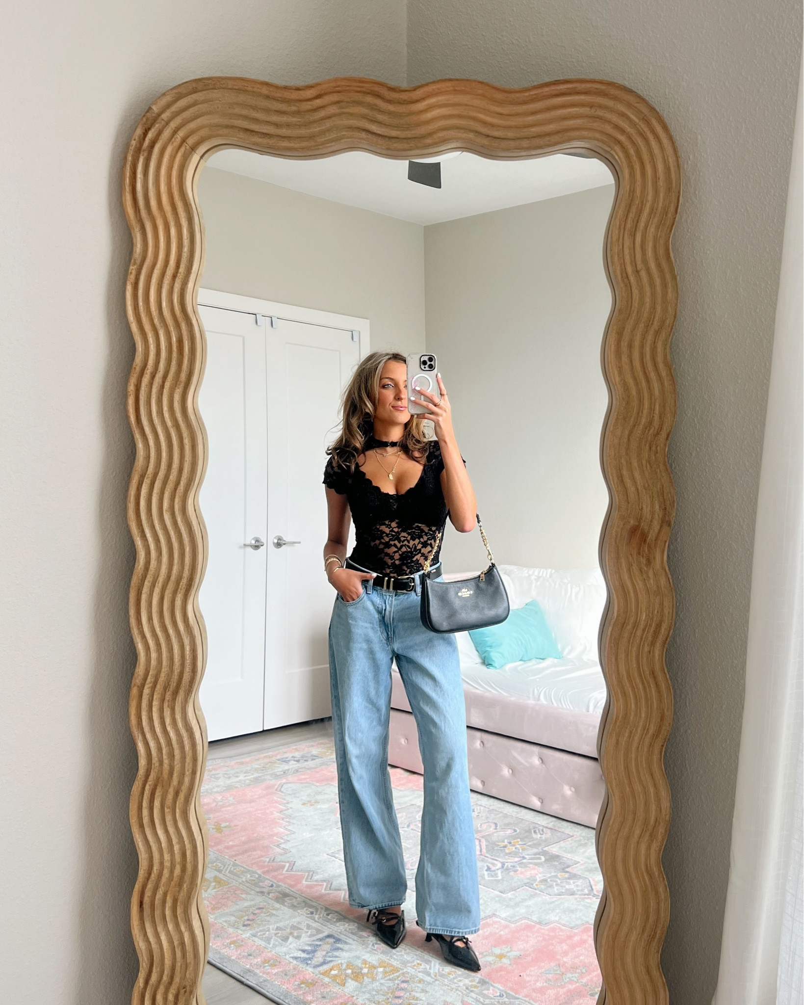 winter going out outfit / winter date night outfit 💗 the perfect top (under $20) + low rise jeans pants for dinner and drinks 