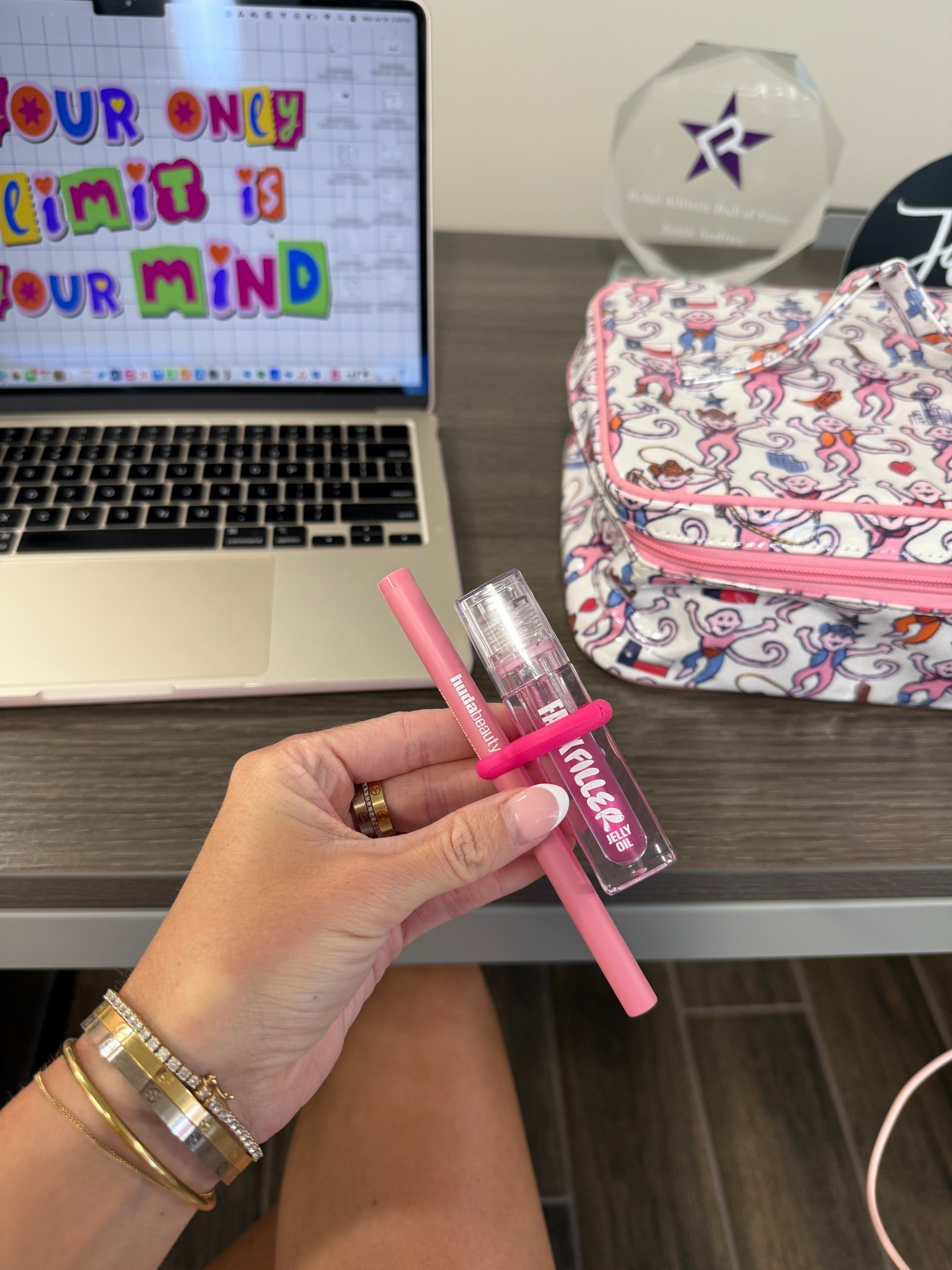 Fav combo for minimal makeup days 💄

#LTKFindsUnder50 #LTKBeauty