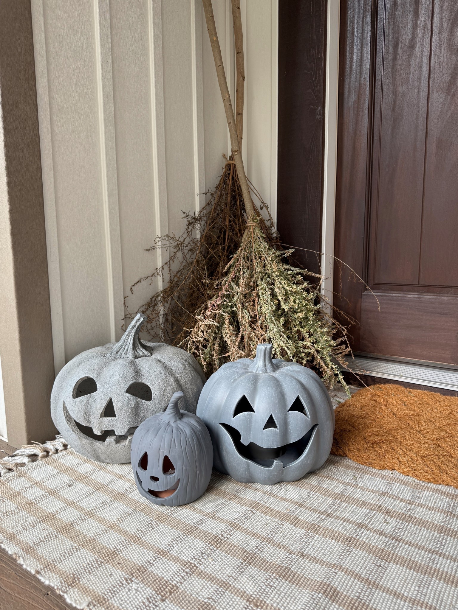 It’s officially Jack o’ lantern season. 🎃 The large squat gray one is Martha Stewart from TJ Maxx. I’ve linked the taller one of the same line! The small one is from Target’s dollar section. And the medium one is Walmart (linked)  

#LTKFindsUnder50 #LTKHome #LTKSeasonal
