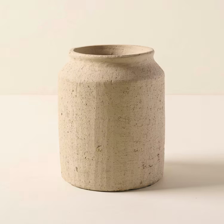 Small Textured Adrienne Vase | Magnolia