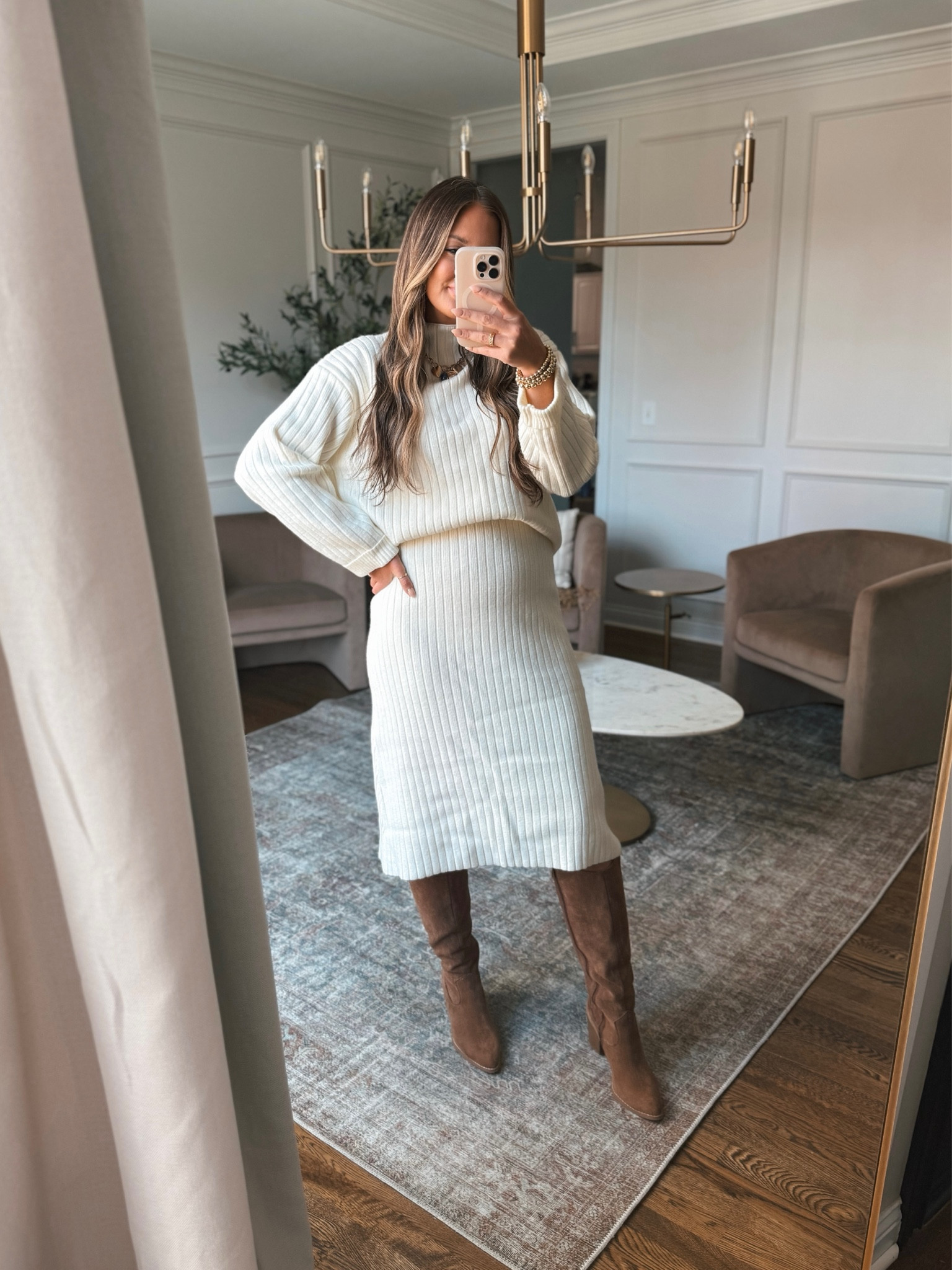 This gorgeous two piece sweater set is perfect for the holidays! 

#LTKHoliday #LTKSeasonal #LTKStyleTip