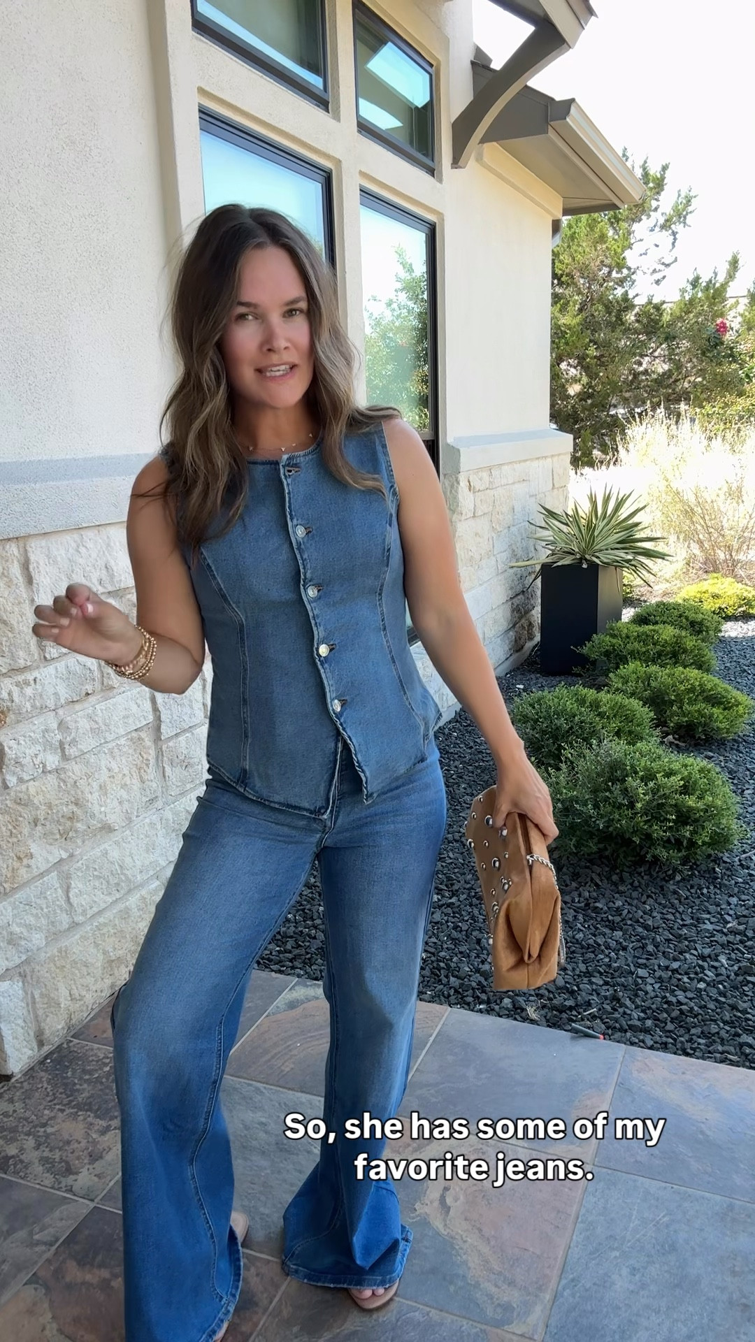 #walmartpartner Like and Comment ”WALMART JEANS” to get all links sent directly to your messages. Y’all I am so impressed with these @walmart @walmartfashion @sofiavergara jeans they’re $25 but look so expensive. I love that they have the nicest waistband, prettiest color and work appropriate. Tops are also Walmart and so nice  🥰
.
#walmartfashion #walmart #walmartfinds #basics #casualstyle #casualoutfit #jeans #denim @shop.ltk #liketkit



#LTKFindsUnder50 #LTKSaleAlert #LTKStyleTip