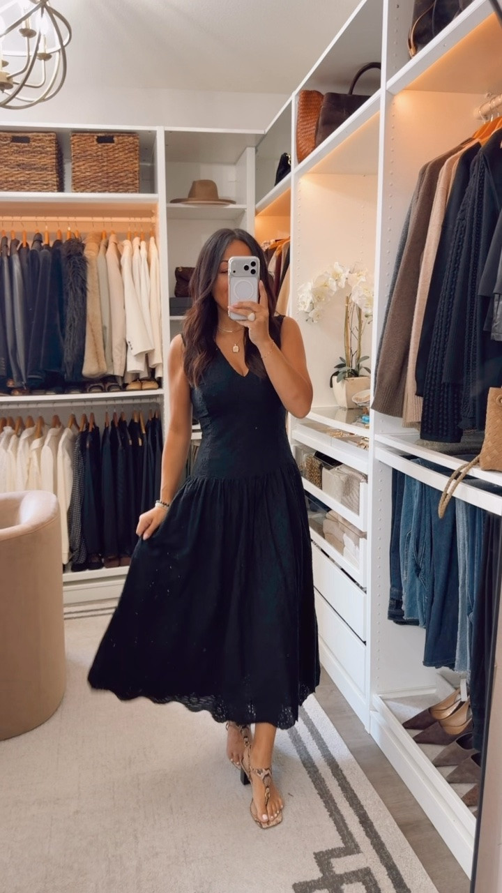 Drop waist eyelet dress hugs in all the right places- and currently 50% off. Fits TTS
Gap is currently having a 50% off Closet Refresh sale. All my top dresses from the sale are linked! Sale ends 7/28

@Gap #GapPartner #howyouweargap

#LTKOver40 #LTKSaleAlert