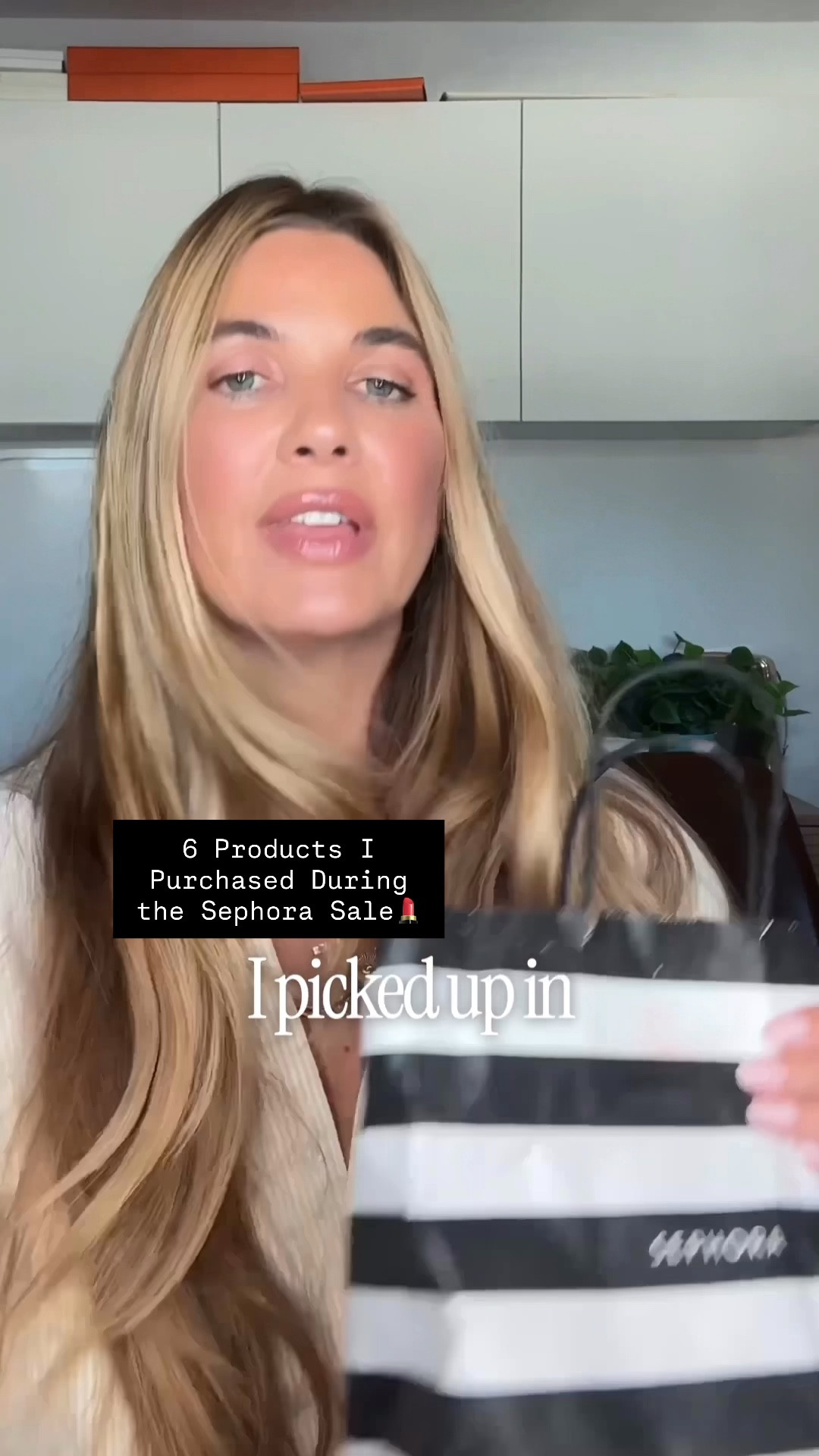 6 things I picked up at the Sephora sale this week (same day delivery is the BEST?) 💄
Fara Homidi Faen lip liner
Kulfi lip stain oil in Rose
Fara Homidi lip plumper in Pomme
Fara Homidi bronzer in Lumen 
Dior highlighter palette in 001
Gucci Matte Powder 05
Académie Hair Sea Glass on the hair
Shirt: medium (and on sale) 
I also ordered the Dior lipstick and iconic rose (replenishment) and ultimate pink and this hairpin in black with the bow…can’t wait for them to arrive!🎀

#LTKSaleAlert #LTKFindsUnder50 #LTKBeauty