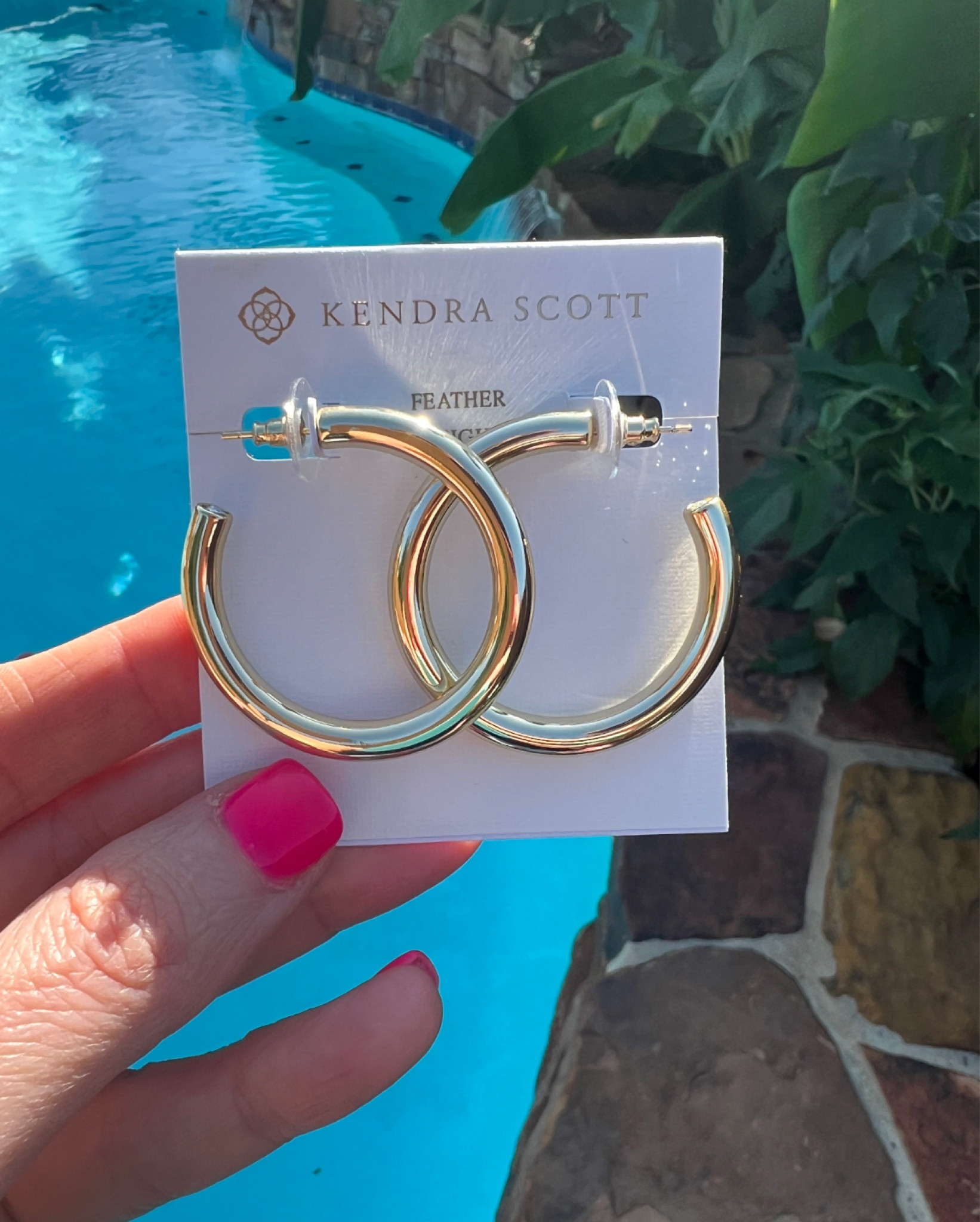 New Kendra Scott lightweight hoop earrings  

#LTKFind #LTKstyletip #LTKunder100