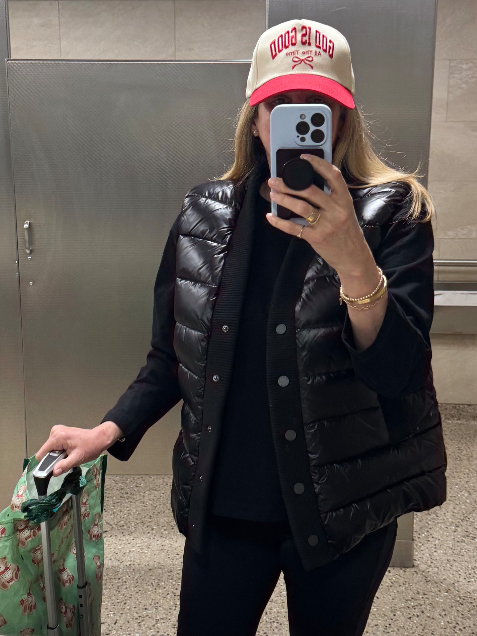 Travel Outfit. 

#LTKHoliday #LTKGiftGuide #LTKootd