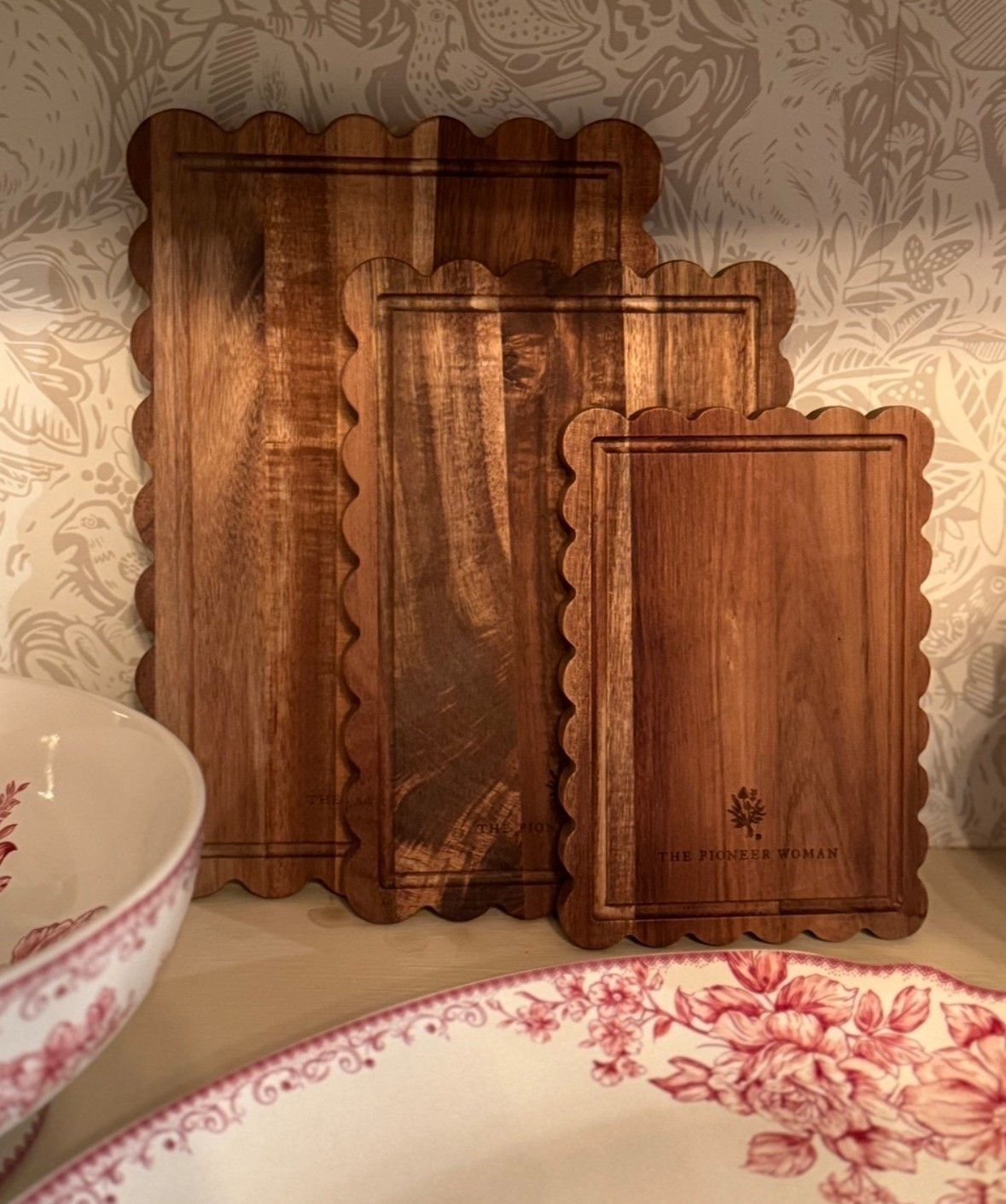 This week’s best seller — a gorgeous set of 3 scalloped cutting boards! A gorgeous decor accent, and a perfect gift for the foodie or home cook in your life! Pair it with a few fav snacks and you have the ultimate gift bundle. 

#LTKHoliday #LTKGiftGuide #LTKHome