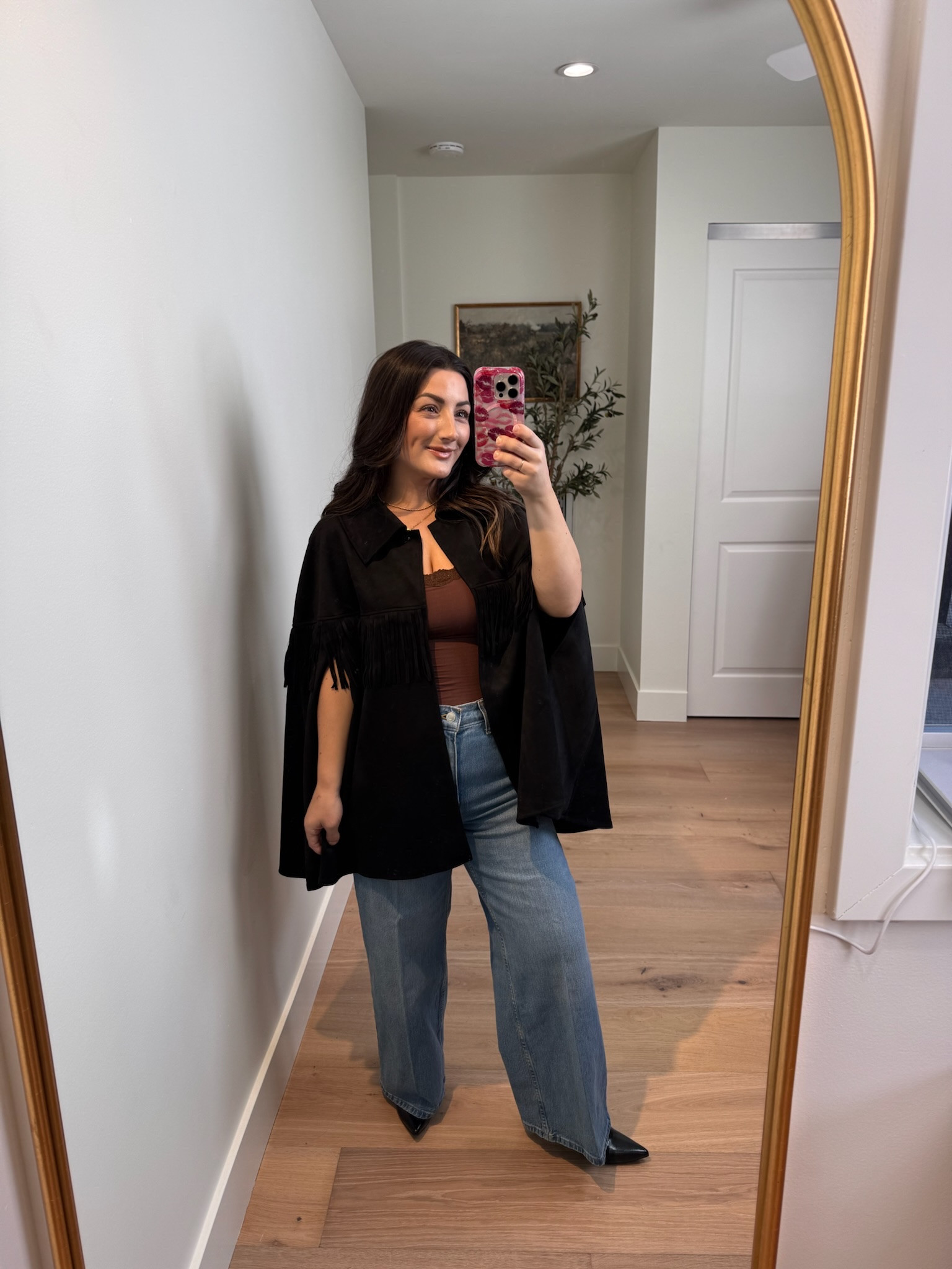 Faux suede fringe cape! 
Size s/m 

5’0” 135lbs