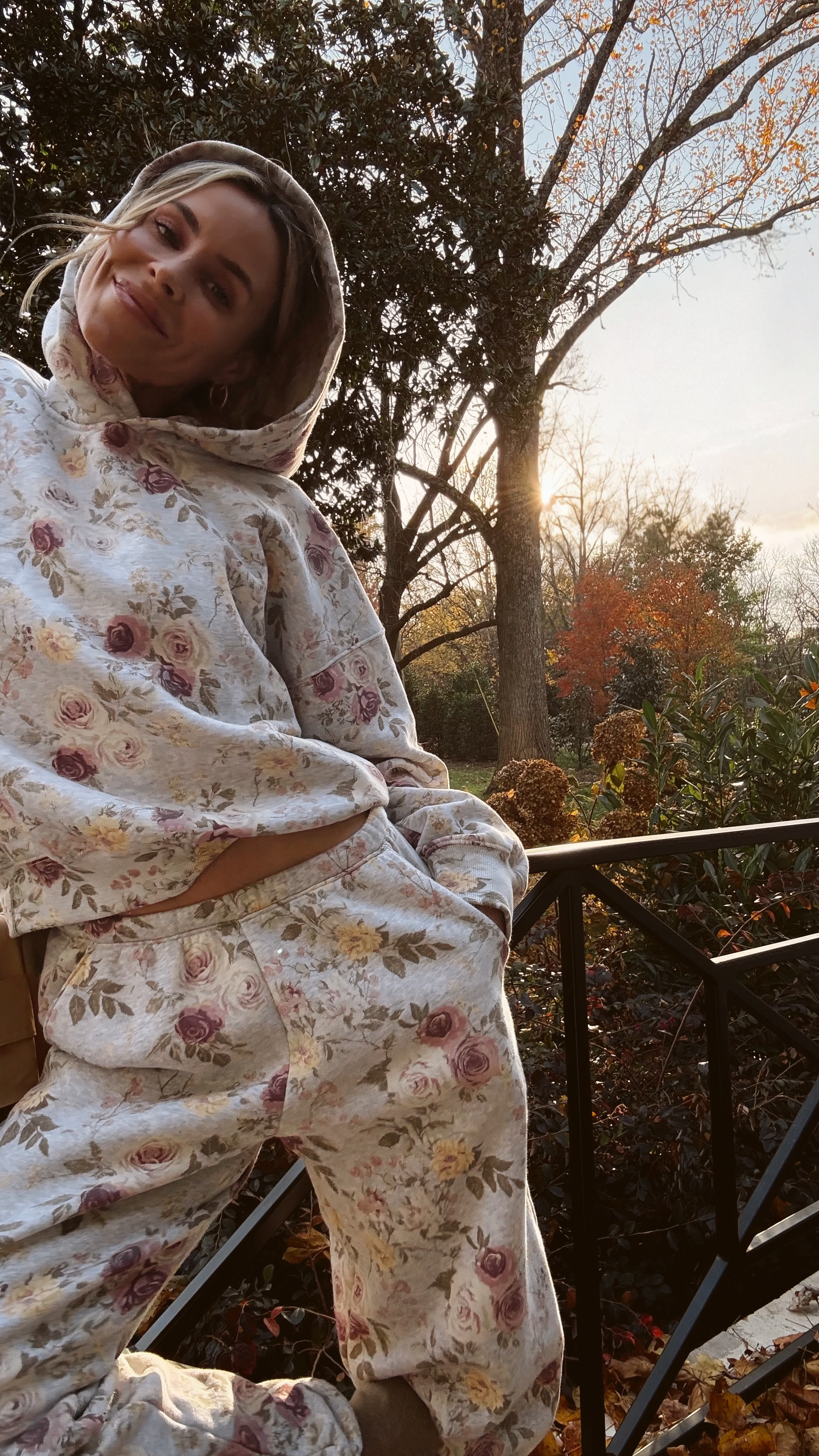 Abercrombie sweat set. size small🤍 

 

#LTKCyberWeek #LTKootd #LTKFindsUnder100