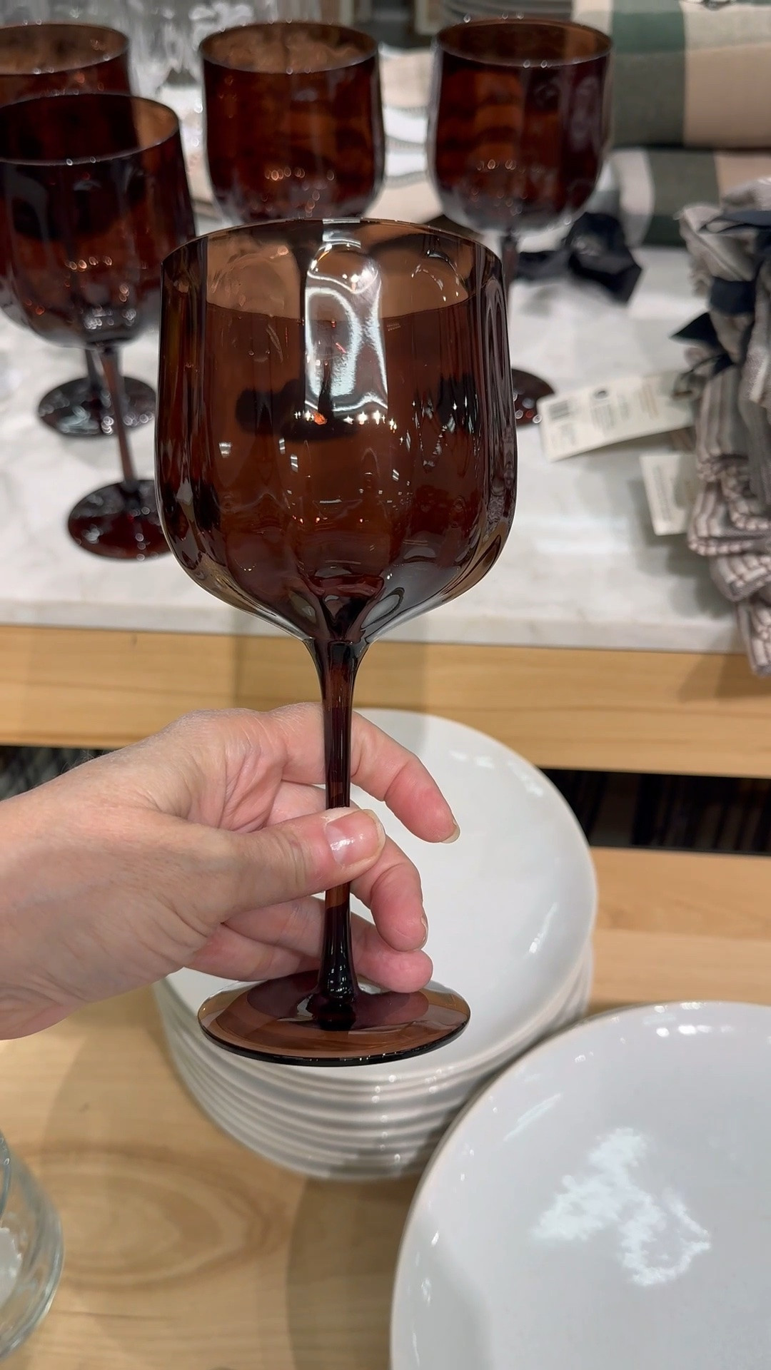 Love these brown wine glasses for a fall tabletop decor.  Would be great at a Thanksgiving place setting!

#LTKHome #LTKdayinmylife #LTKmomlife
