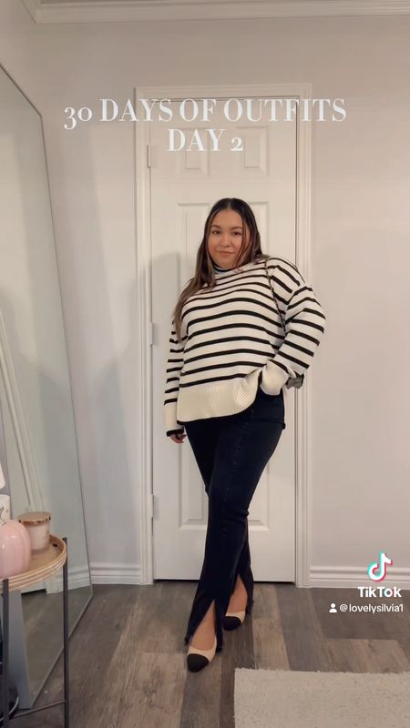 30 Days of Fall Outfits: Day 2

Fall fashion, fall outfits, fall outfit idea, fall transition outfit, stripe sweater, Abercrombie jeans, white tank top, nude flats, mock neck sweater

#LTKSeasonal #LTKmidsize #LTKfindsunder100