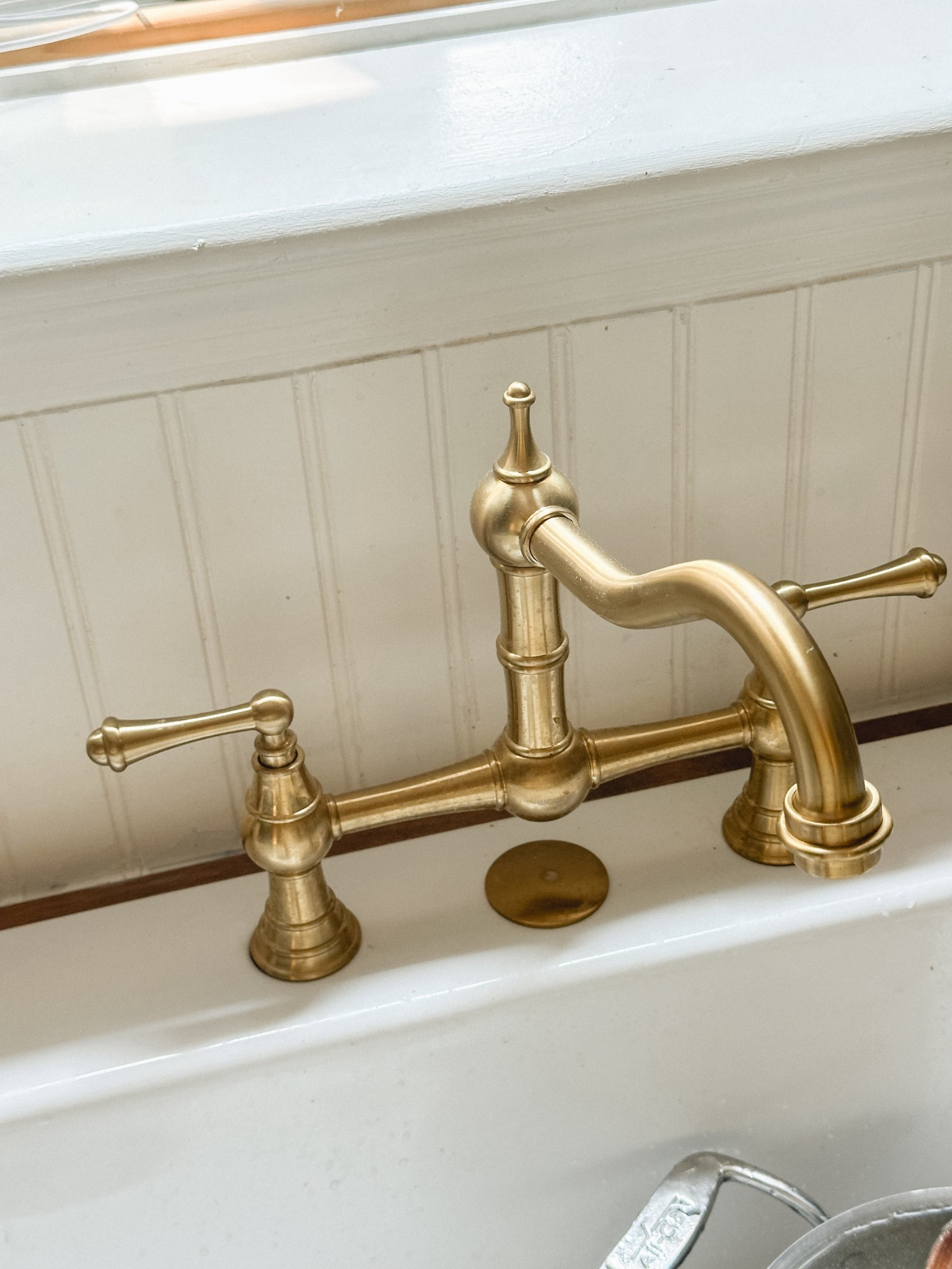 Dish washing got an aesthetic upgrade with this faucet. It’s under $100 right now too which is crazy!

#LTKHome #LTKFindsUnder100