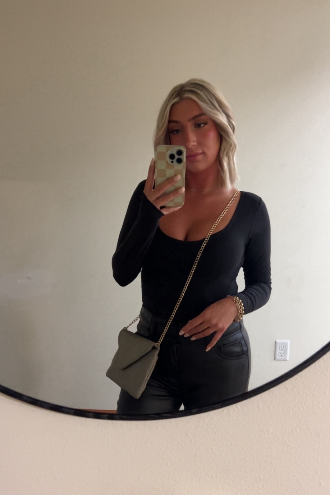 Casual going out ‘fit 

#LTKparties #LTKfindsunder50 #LTKstyletip