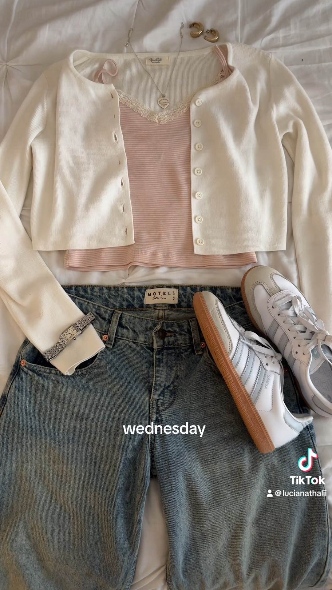 School outfits!! 

If only the size is listed it means that item is linked below 🤍

Monday
Top- Brandy Melville larissa top in navy (linked similar since it wasn’t on pacsuns website!)
Jeans- Motel Rocks parallel low rise in Vintage Blue Wash, 26W 30L
Shoes- M 4.5

Tuesday
Top- linked below, one size
Jeans- Vintage Levi’s from Depop (linked similar)
Shoes - W6
 
Wednesday
Cardigan- one size
Tank- Brandy pink striped nicolette lace tank, linked similar
Jeans- Motel Rocks parallel low rise in Vintage Blue Wash, 26W 30L
Shoes- W6

Thursday
Sweater - one size
Jeans - Vintage Levi’s from Depop (linked similar)
Shoes - size 36 

Friday
Top- size 2
Jeans - 1990s vintage 501s from Depop, linked similar!! 
Shoes - W6