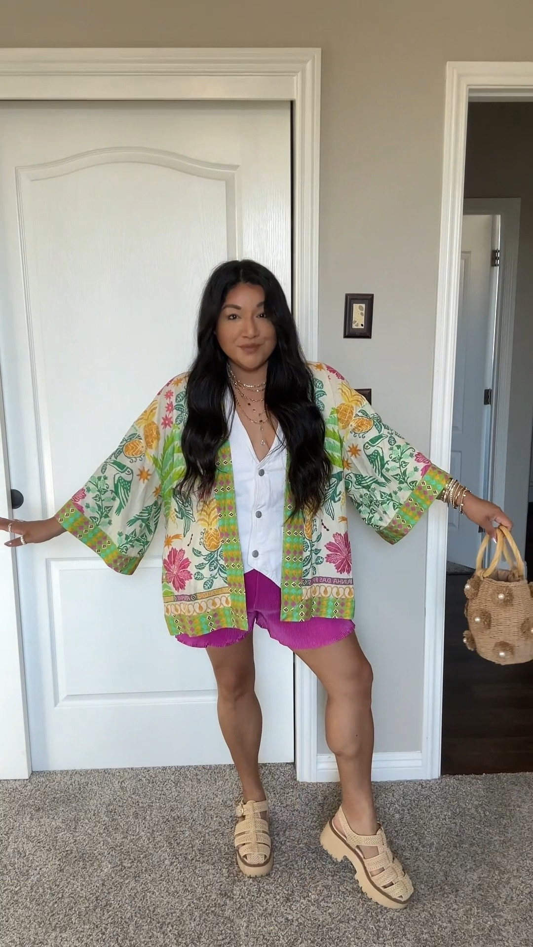 Midsize OOTD 
#midsize #midsizeoutfit 

Kimono is Farm Rio 


#LTKootd #LTKMidsize #LTKgrwm