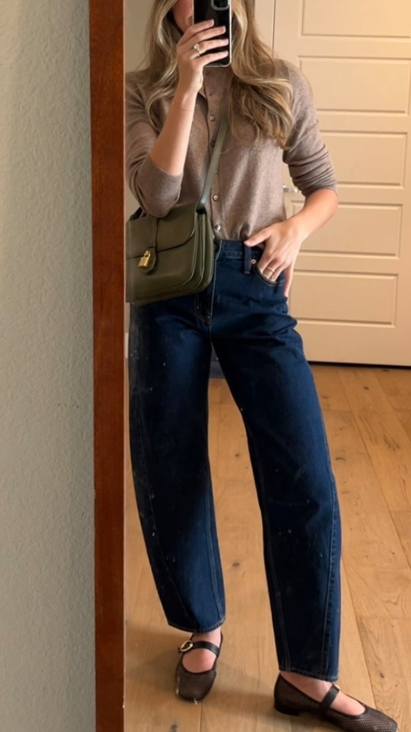 True size in jeans- 25

#LTKStyleTip #LTKFindsUnder100 #LTKFindsUnder50
