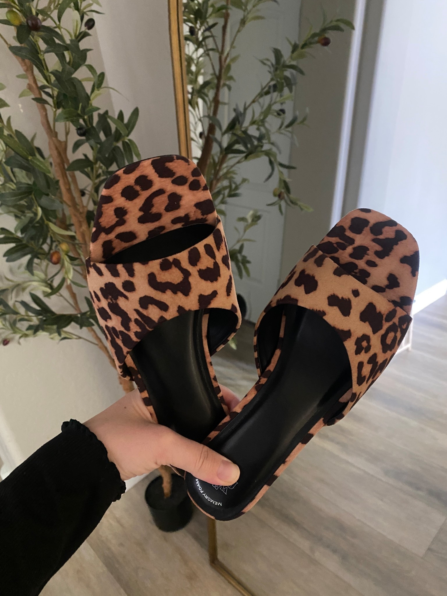 I mean… swoon! Target for the win! 

Leopard
Cheetah
Target
New Arrival
Shoe Crush
Heel
Valentines 
Galentine

#LTKmomlife #LTKValentine #LTKPetite