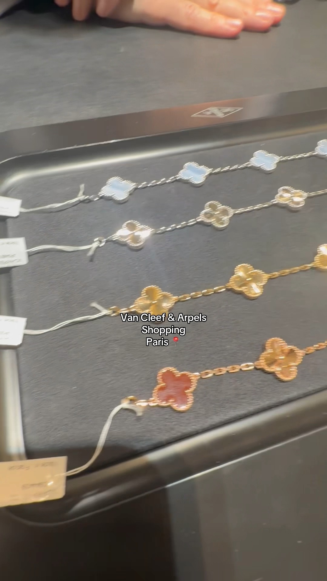 💎 🛍️ @Van Cleef & Arpels  @Andrew DeVitre #vancleef #shopaholic #shoppingvlog #vancleefarpels #designerjewelry

#LTKdayinmylife #LTKvlog #LTKTravel