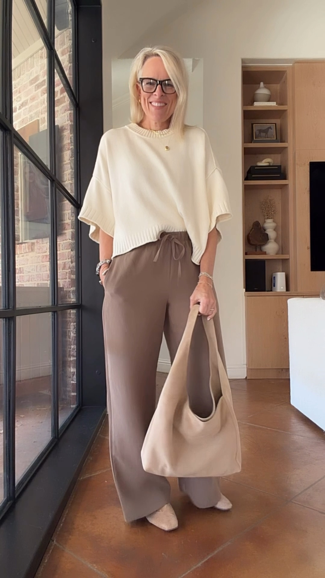 These crepe fabric pants are so good! Hard to wrinkle. Work for dressed up or down 

Great for work wear, travel or everyday 

Fit TTS 

@Aritzia @Anthropologie @Quince 

#LTKWorkwear #LTKOver40 #LTKTravel
