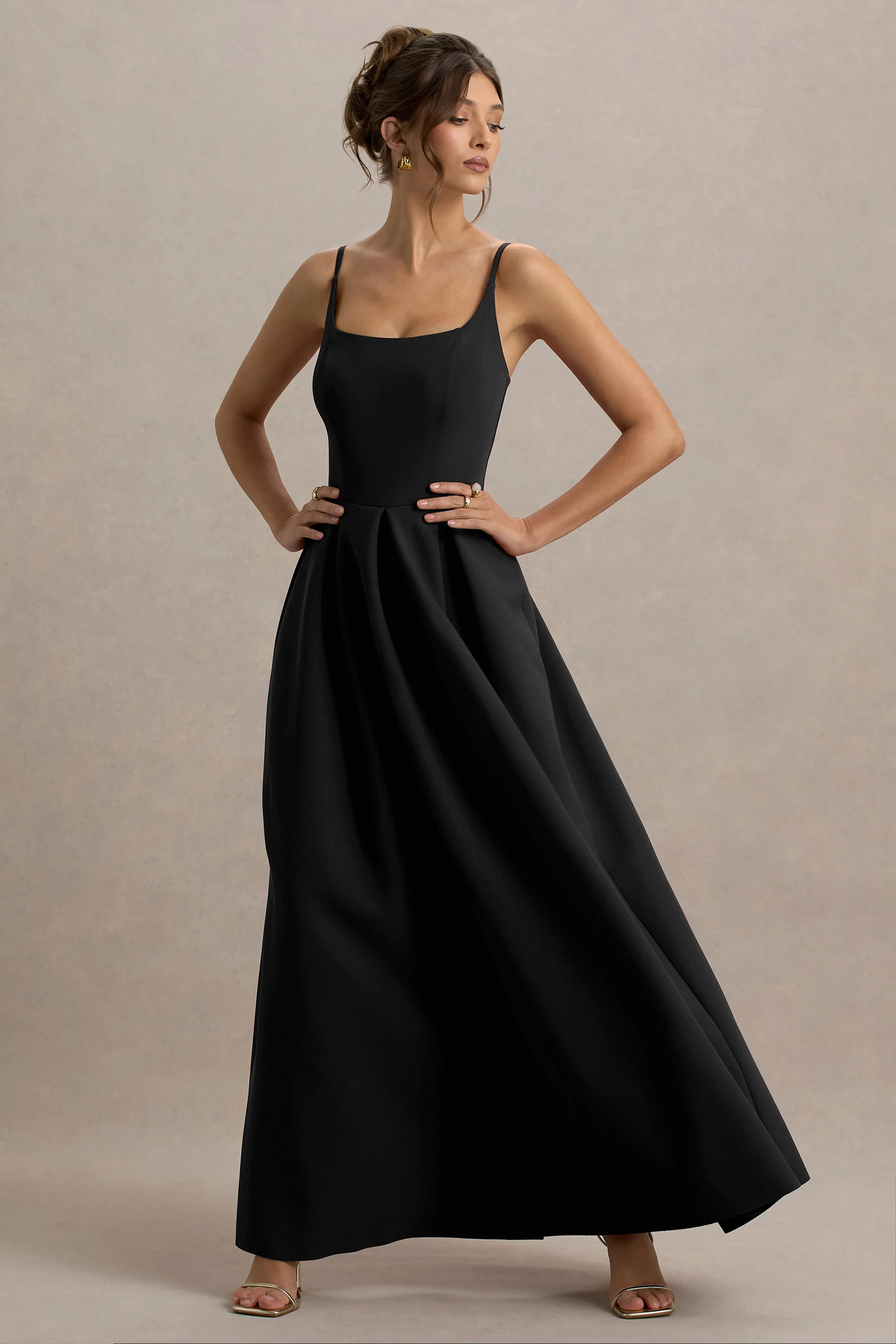 Bambina | Black Scoop-Neck Pleated Maxi Dress | Club L London
