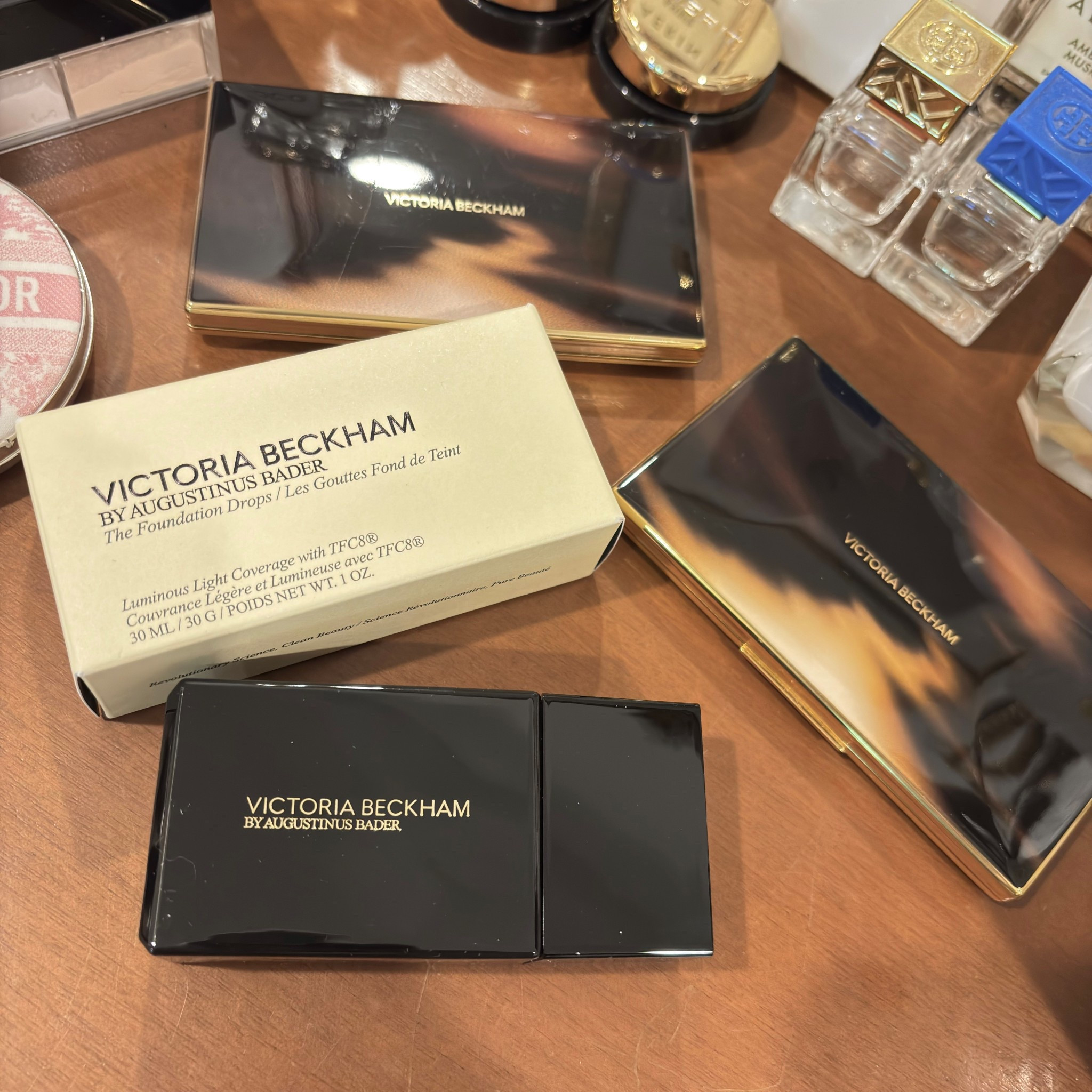 I’m always chasing that barely-there but better kind of skin and this one nailed it.
The new Victoria Beckham x Augustinus Bader Foundation Drops feel more like skincare than makeup. It melts in, evens tone, adds radiance, and somehow makes your skin look rested.
It’s light, luminous, and flattering at any age, especially for those of us who want glow, not glitter. ✨ 

#LTKBeauty #LTKOver40