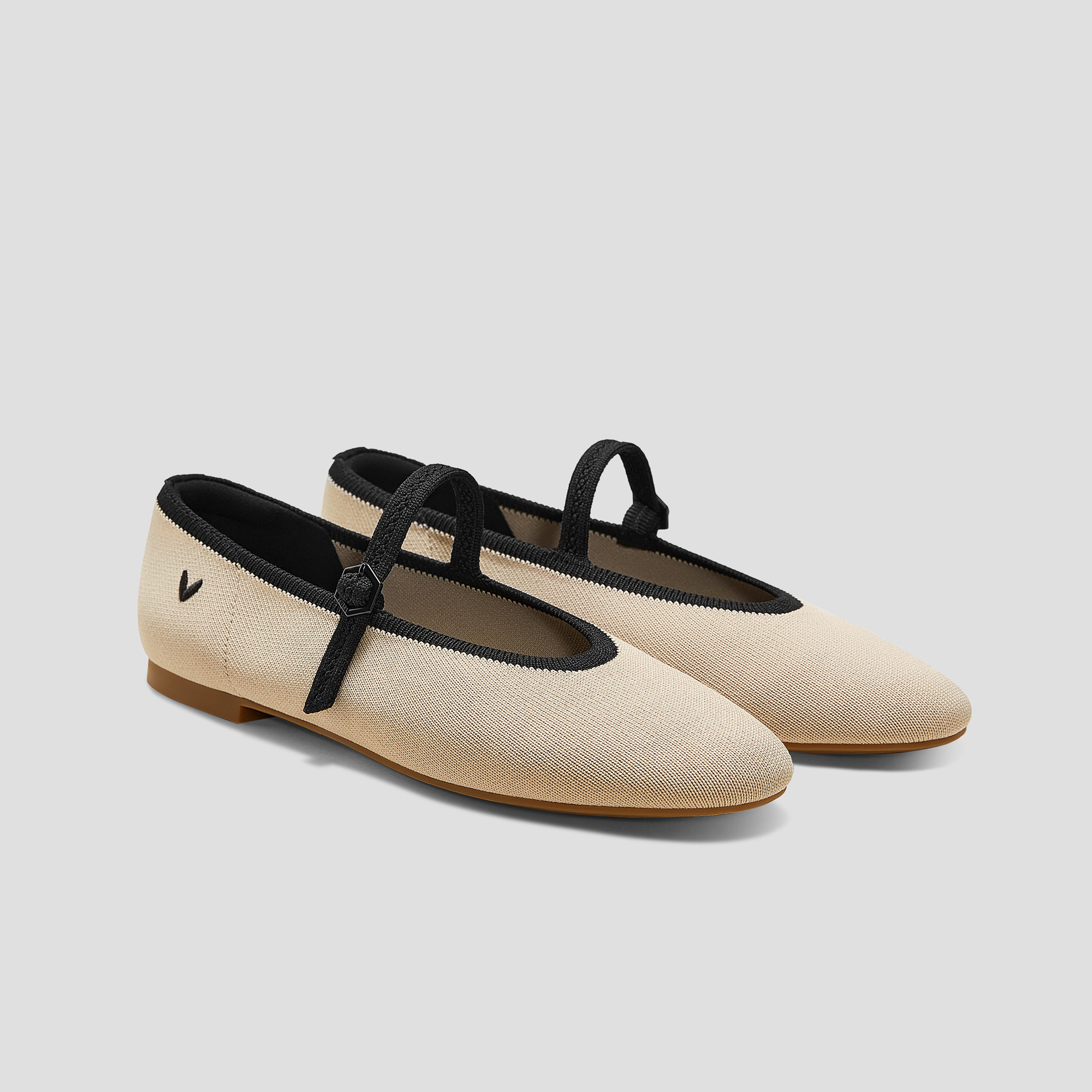 Almond-toe Mary-Jane AdaptAll™（Nelly） | VIVAIA