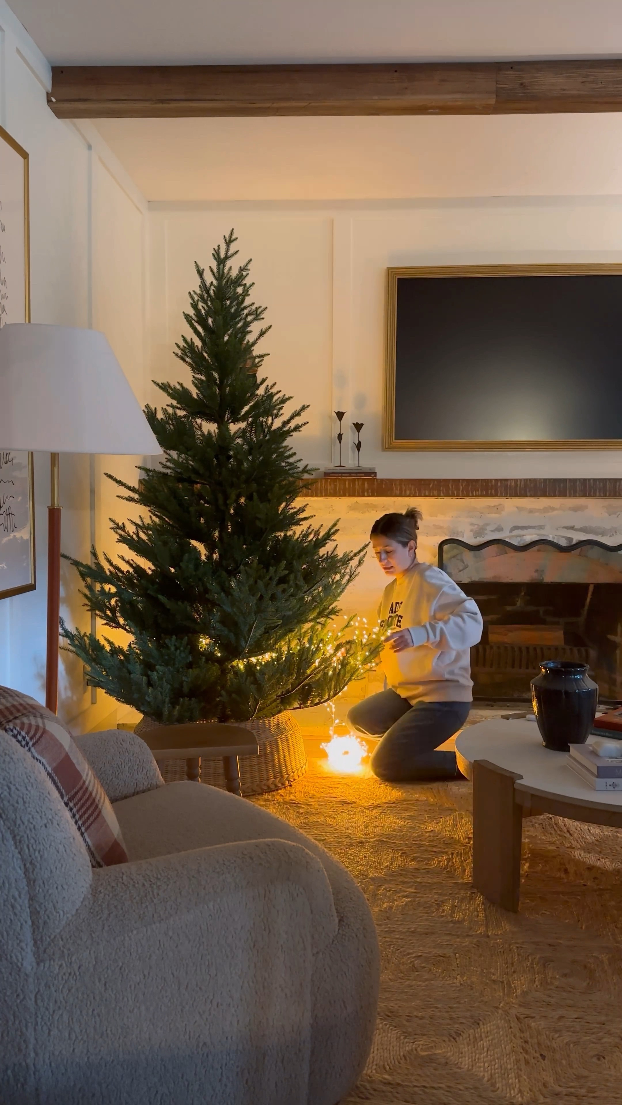 I think I need more lights, but that glow 🫶🏻🥹🎄✨