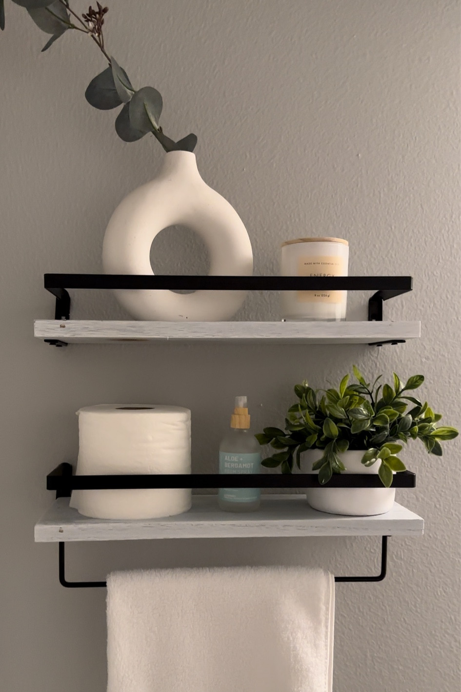 Floating shelves & decor!! 👇🏽

#LTKFind #LTKhome