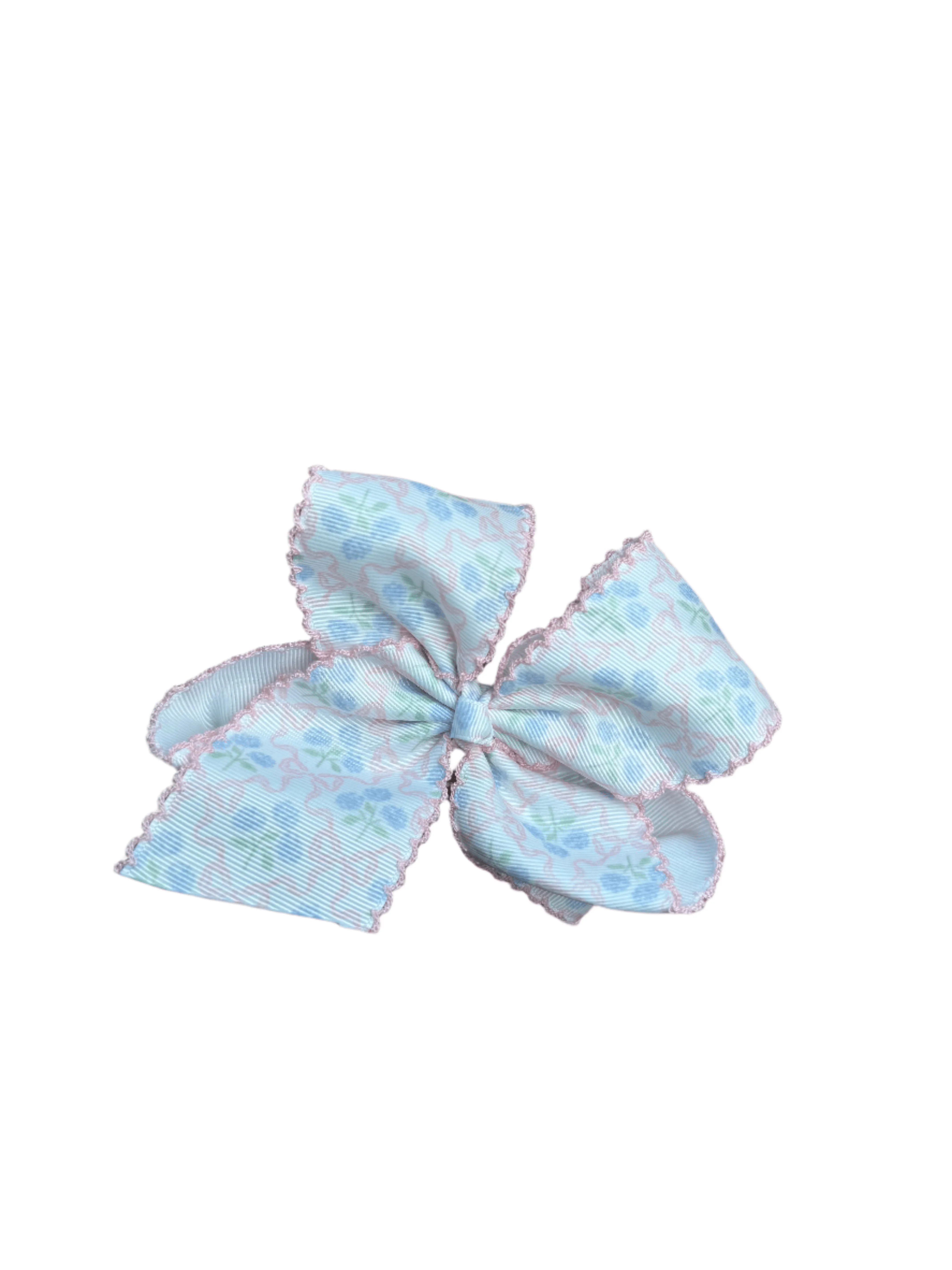 Scalloped Floral Hydrangea Bow | The Smocked Flamingo