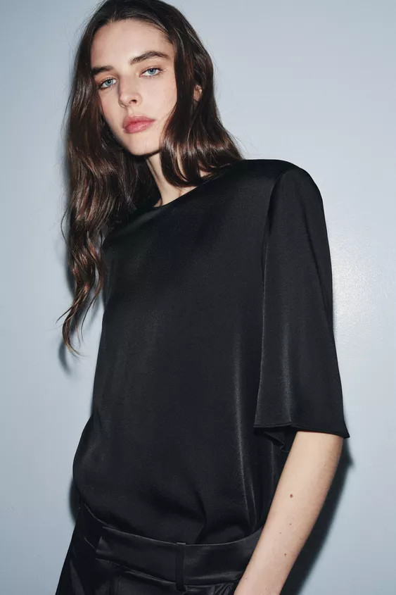 ZW COLLECTION TOP WITH SHOULDER PADS | Zara UK