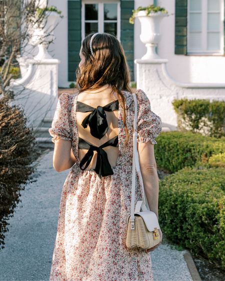 Tuckernuck floral bow back midi dress, pink dress, floral dress, bow dress 

#LTKtravel #LTKstyletip