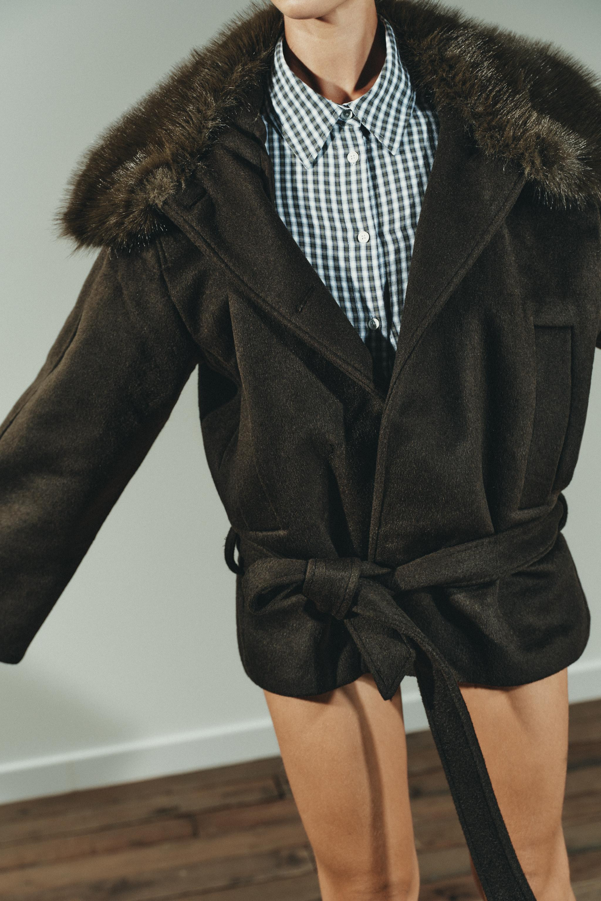 WOOL BLEND COAT WITH FAUX FUR COLLAR | Zara US