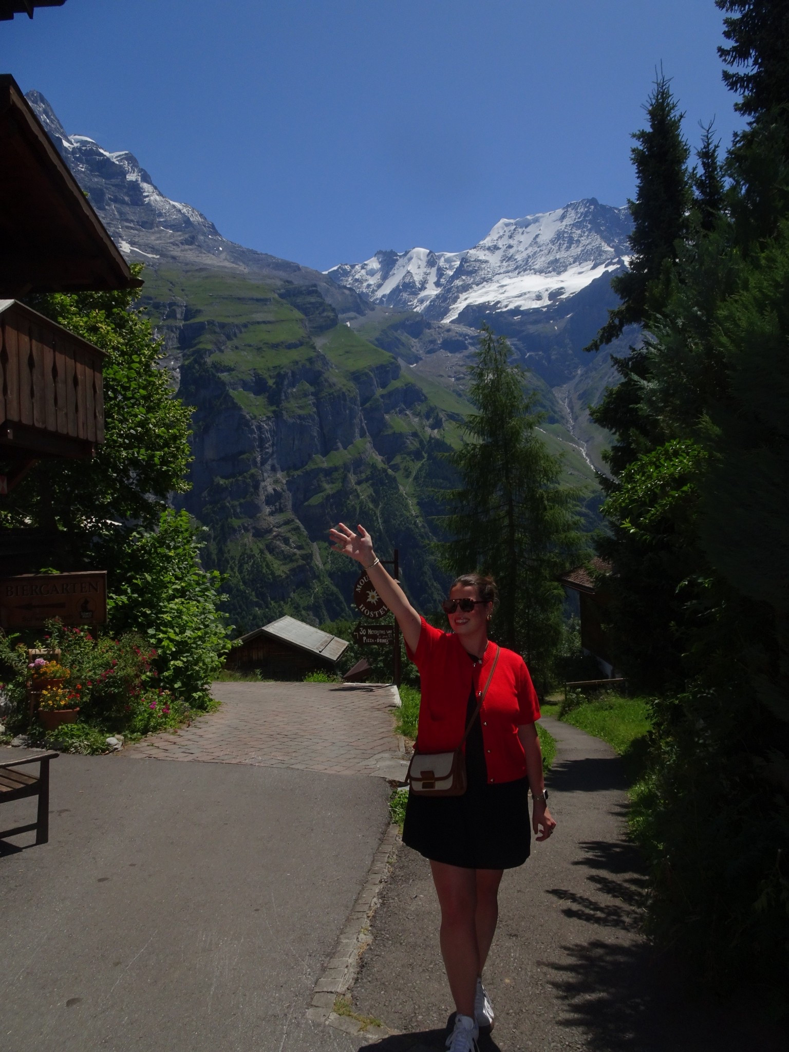 The perfect cute/casual outfit!!!! Loved this for exploring and sightseeing. 🗺️🇨🇭

#LTKSeasonal #LTKMidsize #LTKTravel