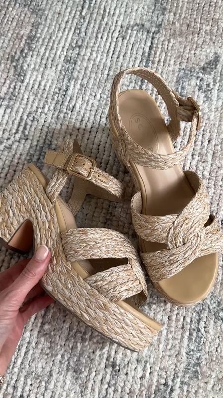 These rattan heels are so good! Under $40 and true to size! 

Loverly Grey, summer shoes

#LTKSeasonal #LTKshoecrush #LTKfindsunder50