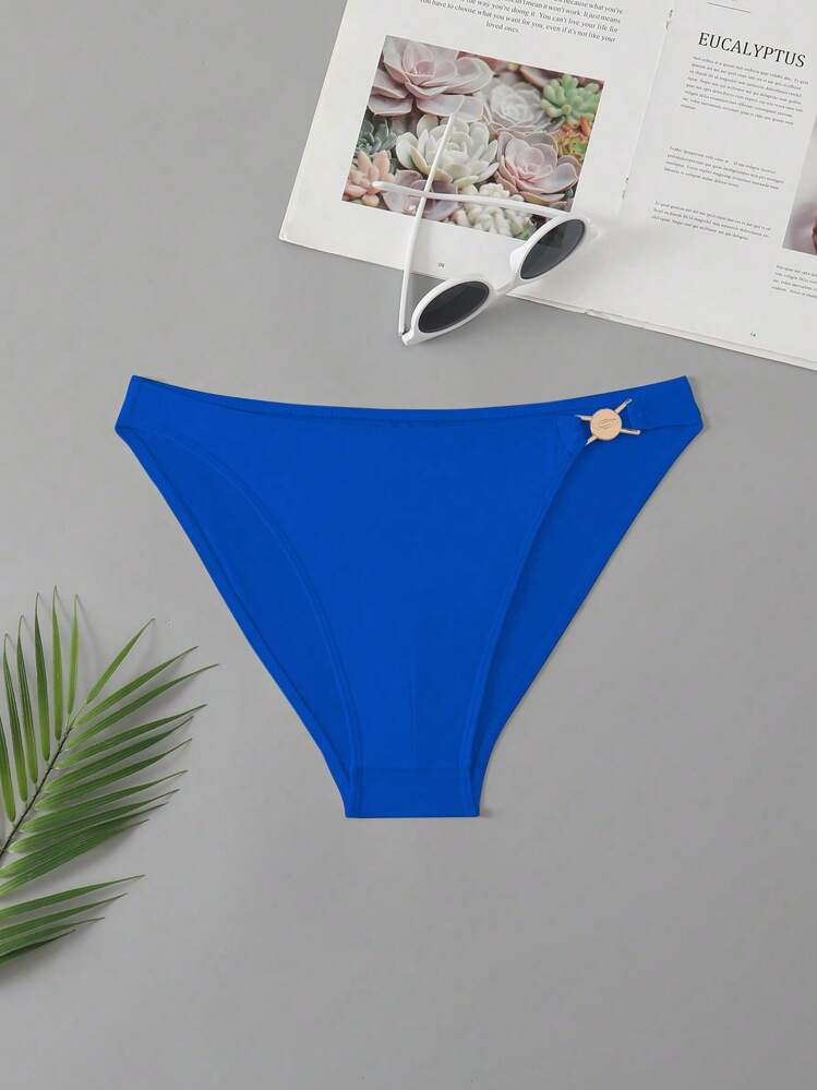 Manfinity Swimmode Men's Holiday Metal Decor Beach Swimwear Briefs | SHEIN
