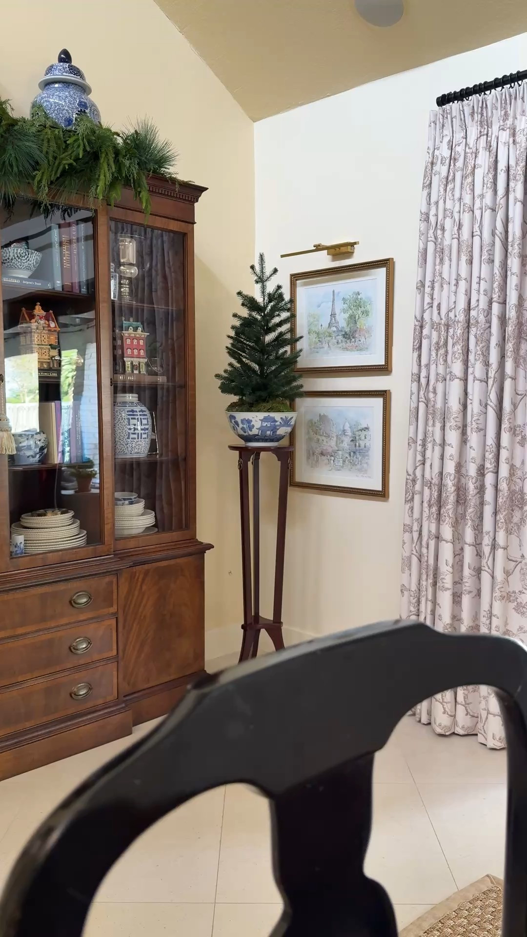 On sale!! Tabletop spruce tree perfect for a beautiful vessel or on its own with the rattan base.

Christmas Tree. Tabletop Tree. Mini Tree. Christmas Decor. Holiday Decor. Lavender Rose Home. Classic Christmas.



#LTKHoliday #LTKSaleAlert #LTKHome