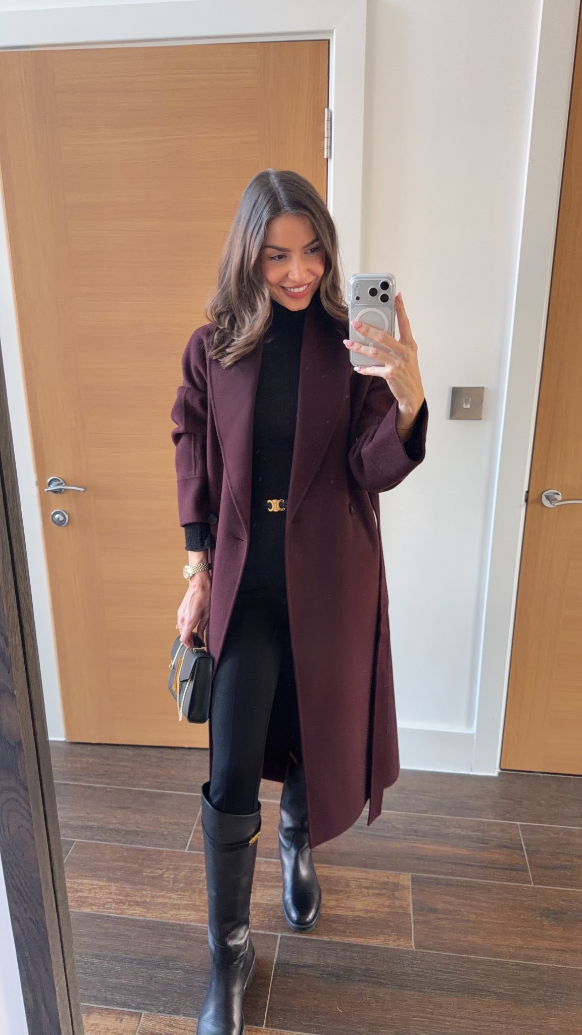 Always love a burgundy coat! The cos wool coat is perfect for winter 

#LTKeurope #LTKfestive #LTKwinter
