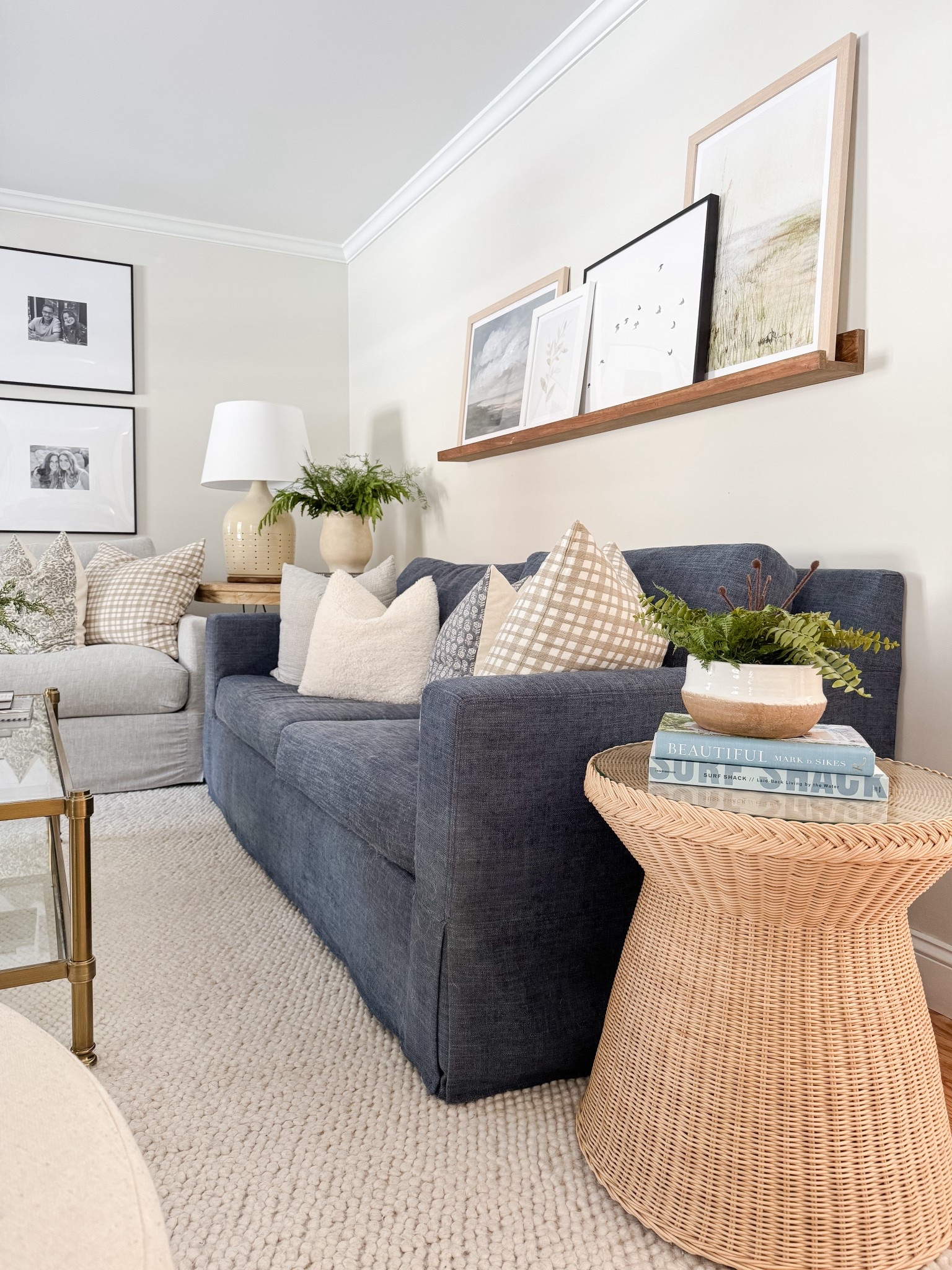 Cozy Living Area 

Neutral home  Home design  Coastal home  Trending home decor  Home styling  Living area gallery frames

#LTKHome