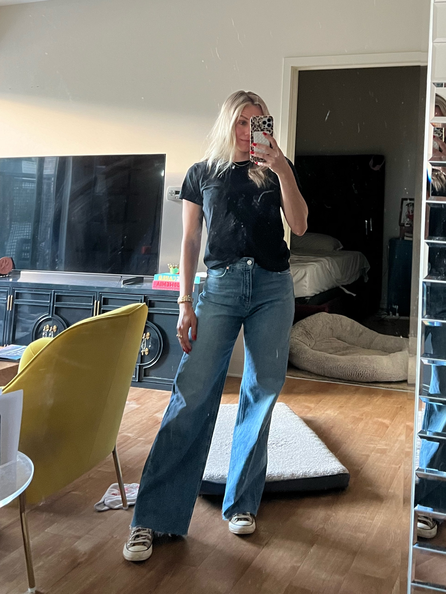 Wide leg denim linked 

#LTKStyleTip