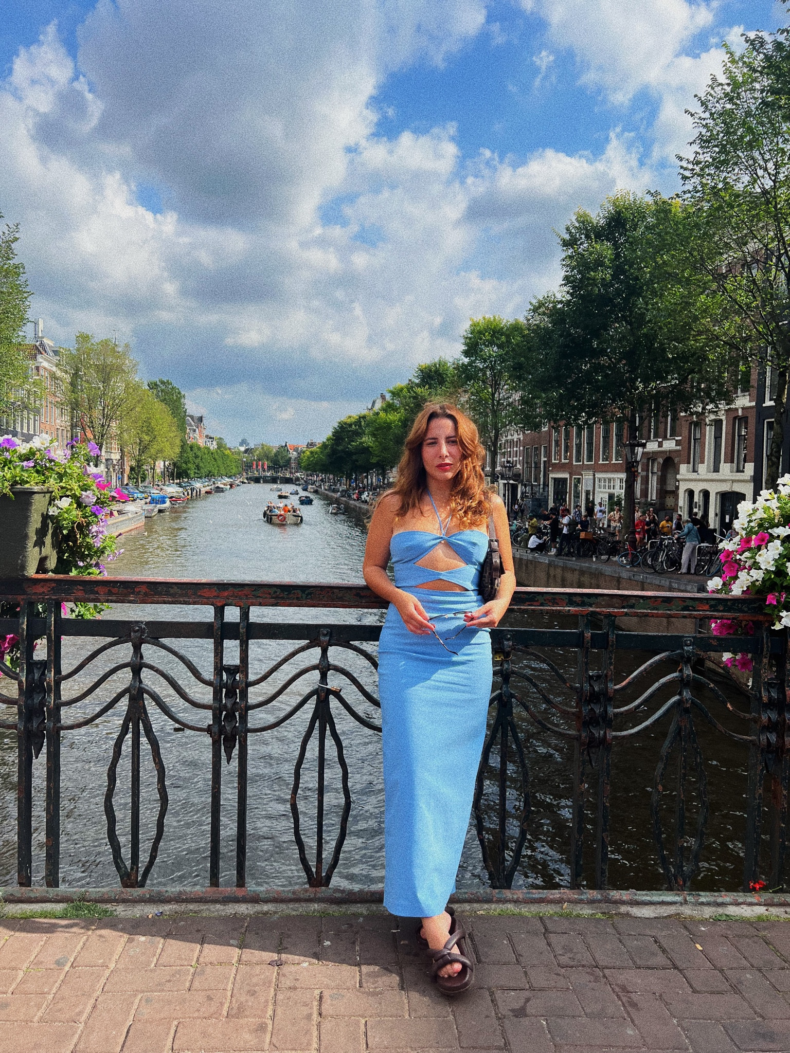 Será que eu ainda estou apegada ao verão? Hahah, o vestido não é o mesmo, mas o conceito é o mesmo 🙌🏻