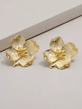 Flower Decor Stud Earrings | SHEIN