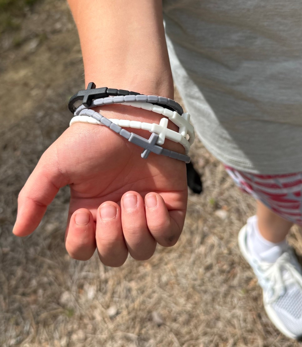 Cross rubber bracelets #christiankiddos #giftsforkids #crossjewelry #braceletsforkids #partyfavors #christianparenting

#LTKdayinmylife #LTKKids #LTKmomlife