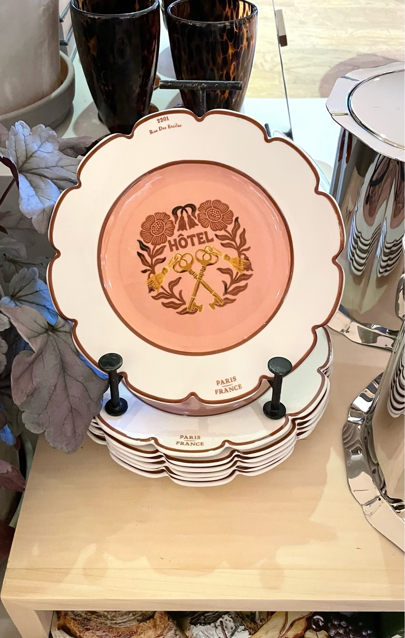 Also loving these Hotel Paris scalloped dessert plates at @Anthropologie. Perfect for a plate wall too.

#LTKhome